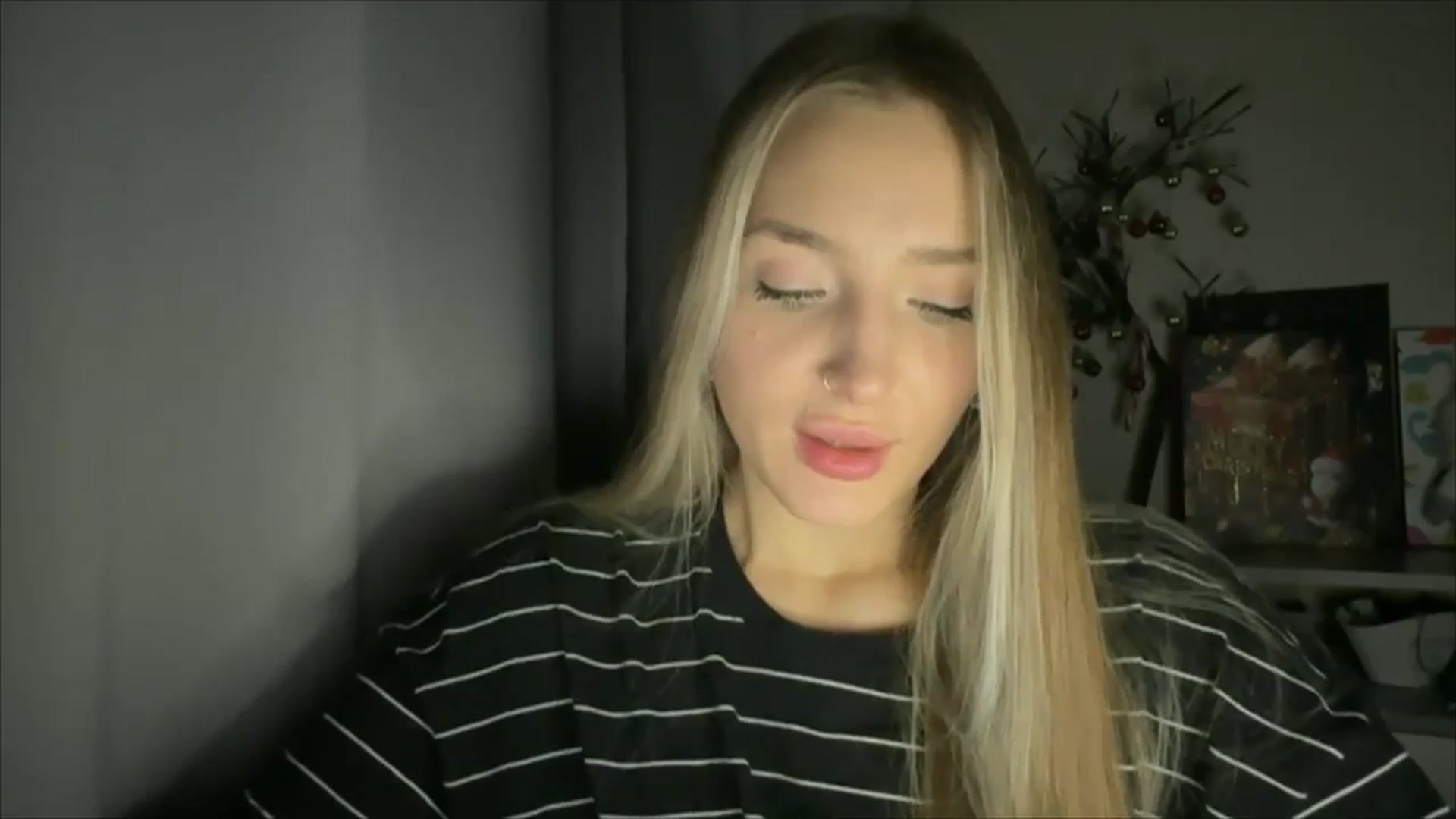 Gallery image thumbnail from My_Diana's myfreecams stream on, 12/19/2024, 15:25 image 4 of 20