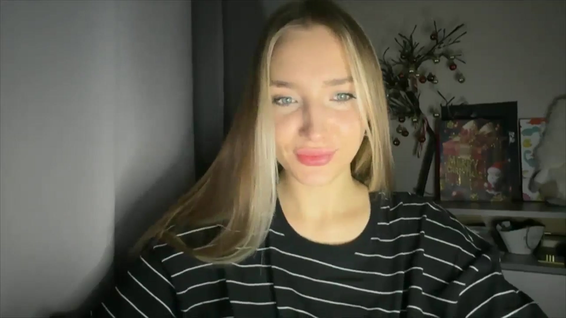 Gallery image thumbnail from My_Diana's myfreecams stream on, 12/19/2024, 15:25 image 17 of 20