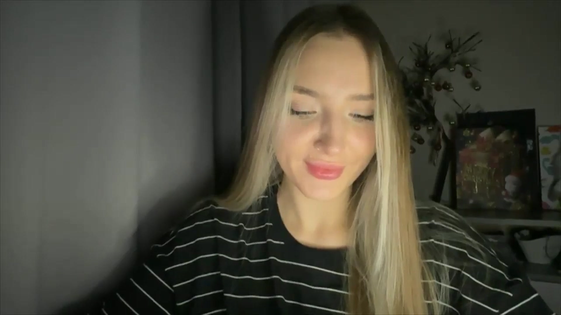 Gallery image thumbnail from My_Diana's myfreecams stream on, 12/19/2024, 15:25 image 3 of 20