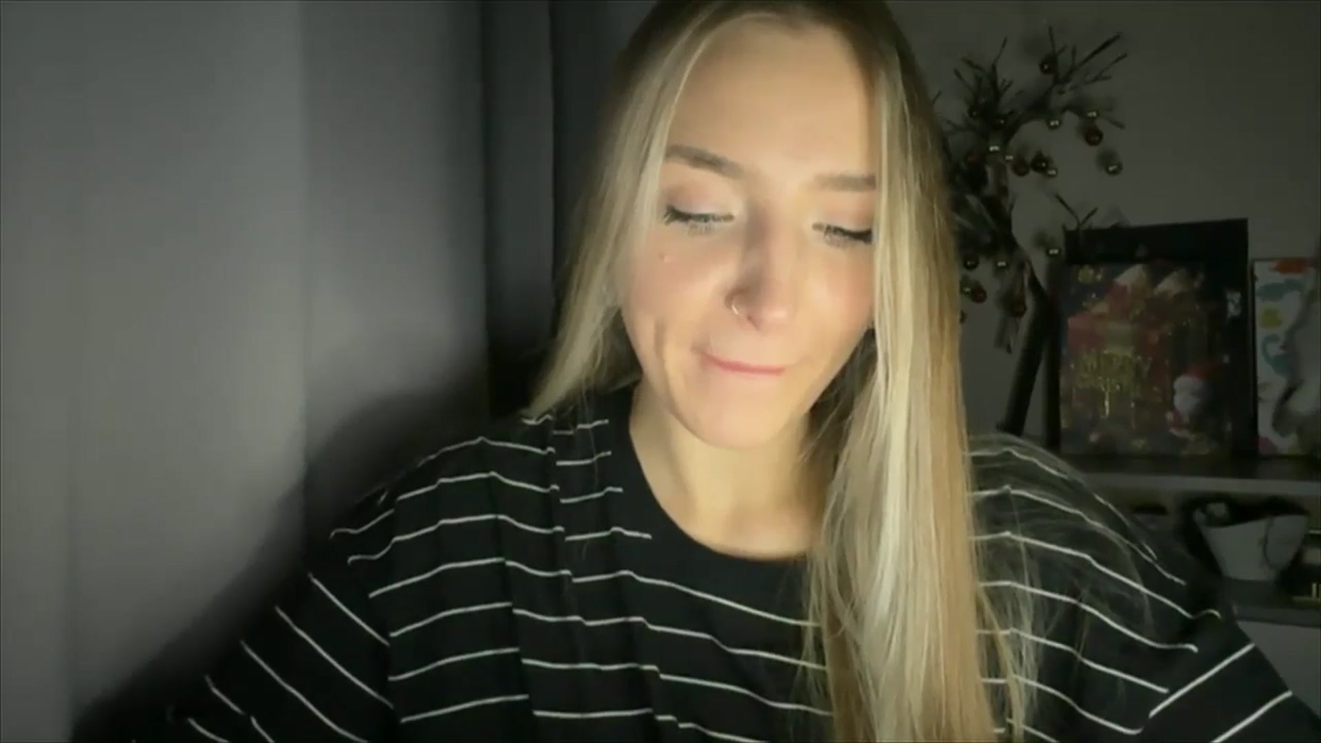 Gallery image thumbnail from My_Diana's myfreecams stream on, 12/19/2024, 15:25 image 5 of 20