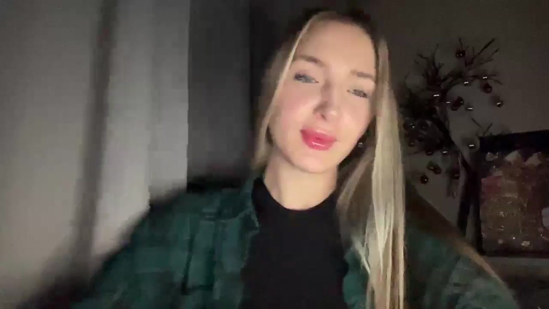 Gallery image thumbnail from My_Diana's myfreecams stream on, 12/19/2024, 21:55 image 6 of 20