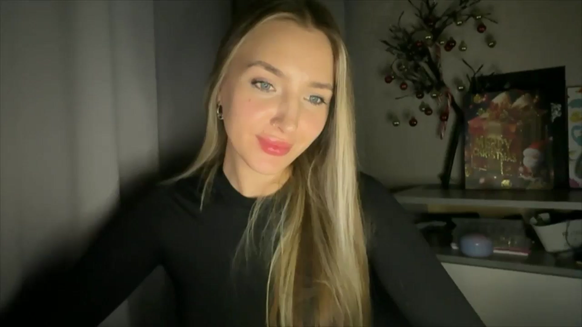 Gallery image thumbnail from My_Diana's myfreecams stream on, 12/19/2024, 22:45 image 20 of 20
