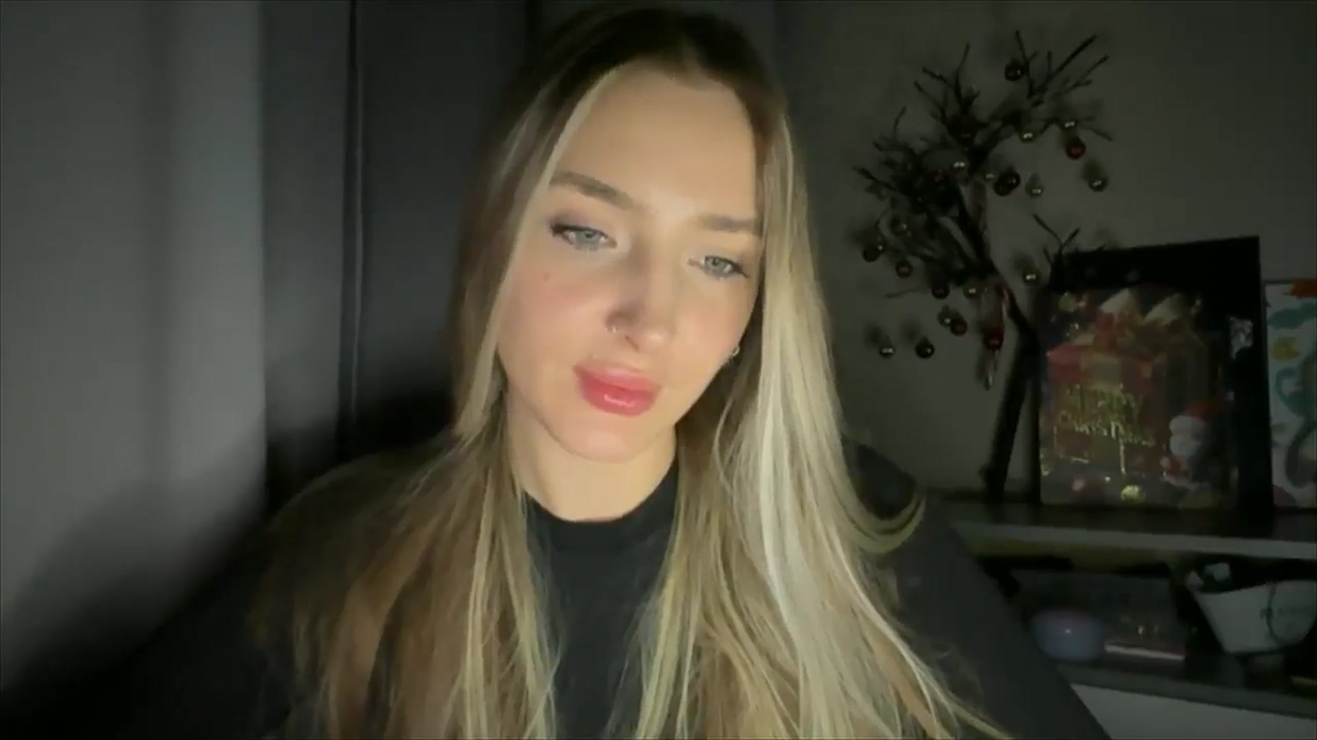 Gallery image thumbnail from My_Diana's myfreecams stream on, 12/19/2024, 22:45 image 12 of 20