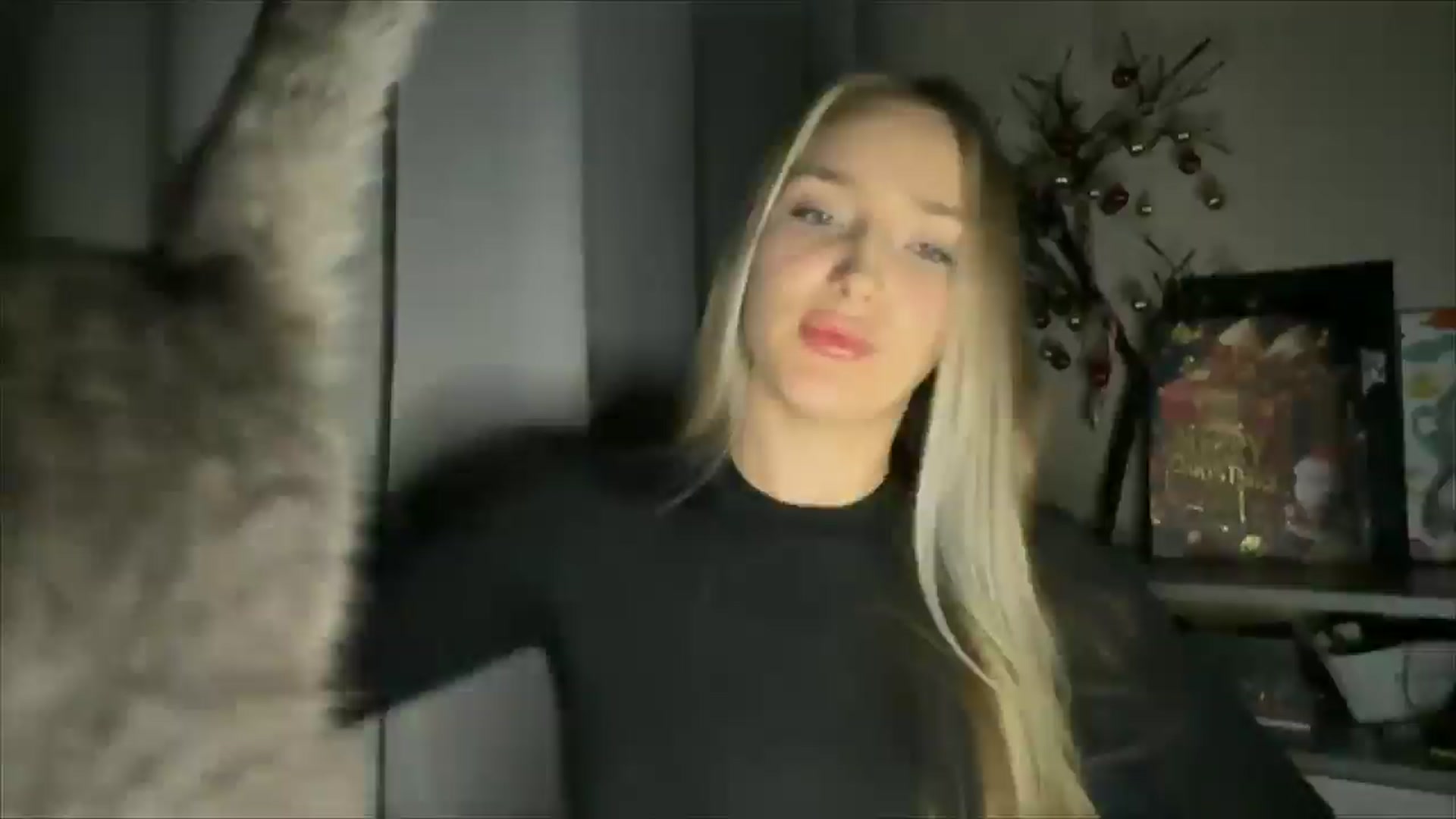 Gallery image thumbnail from My_Diana's myfreecams stream on, 12/19/2024, 22:45 image 13 of 20