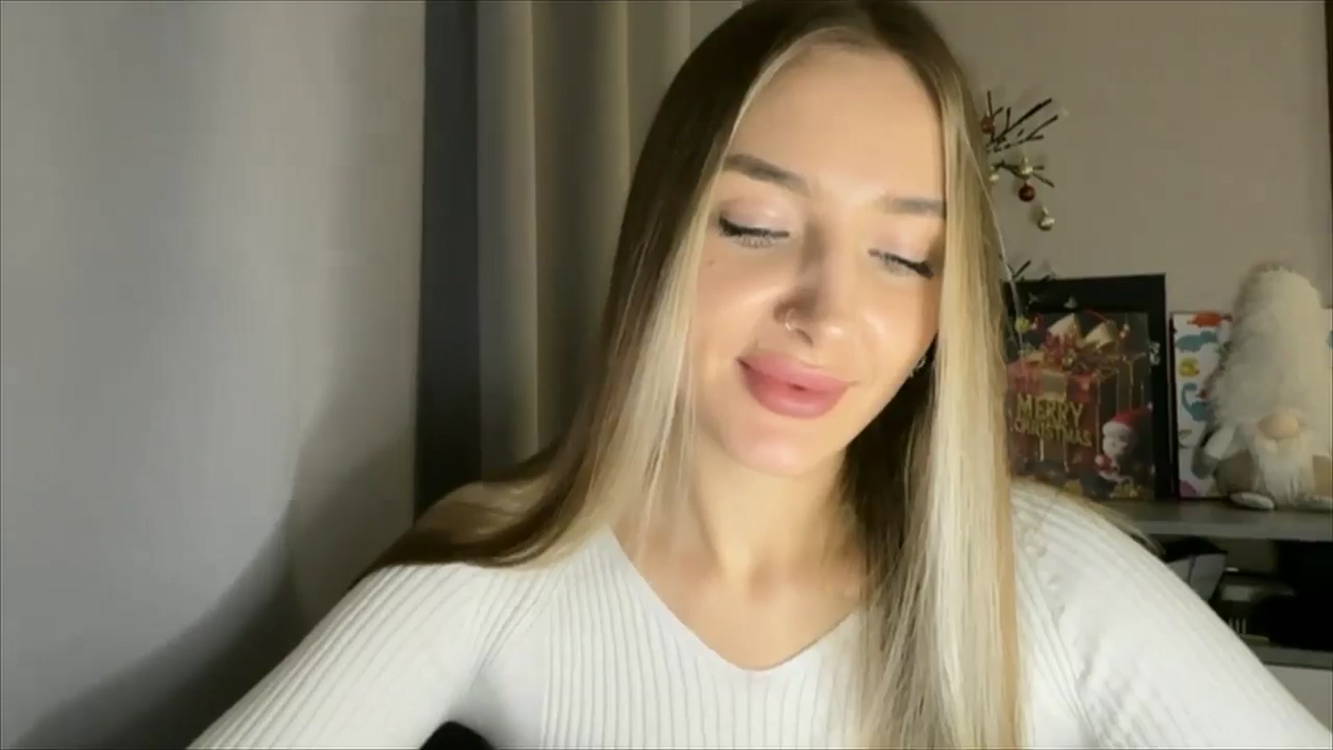 Gallery image thumbnail from My_Diana's myfreecams stream on, 12/20/2024, 16:04 image 17 of 20