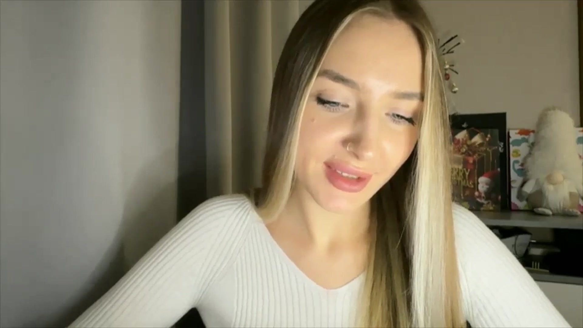 Gallery image thumbnail from My_Diana's myfreecams stream on, 12/20/2024, 16:04 image 18 of 20