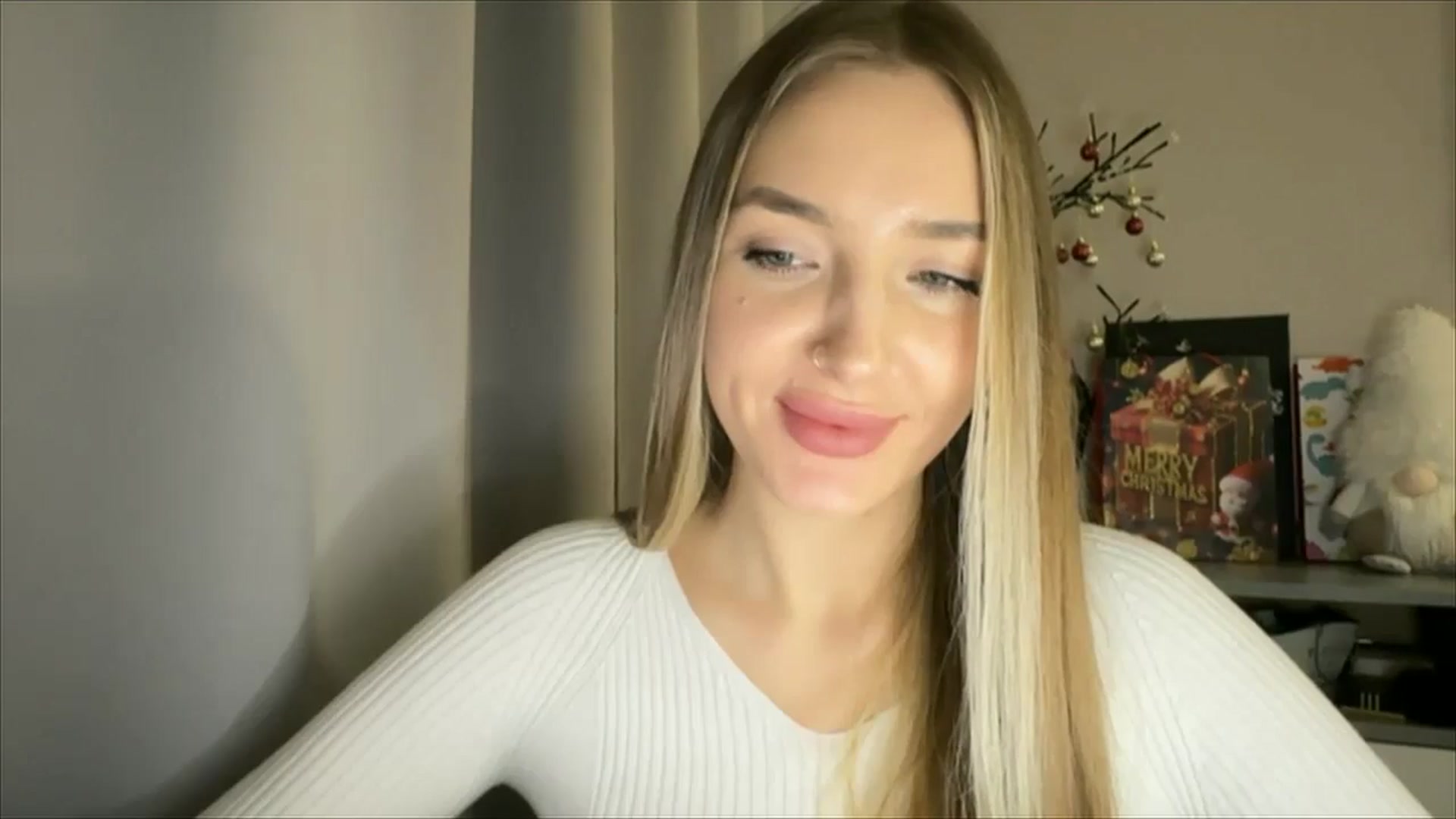 Gallery image thumbnail from My_Diana's myfreecams stream on, 12/20/2024, 16:04 image 11 of 20