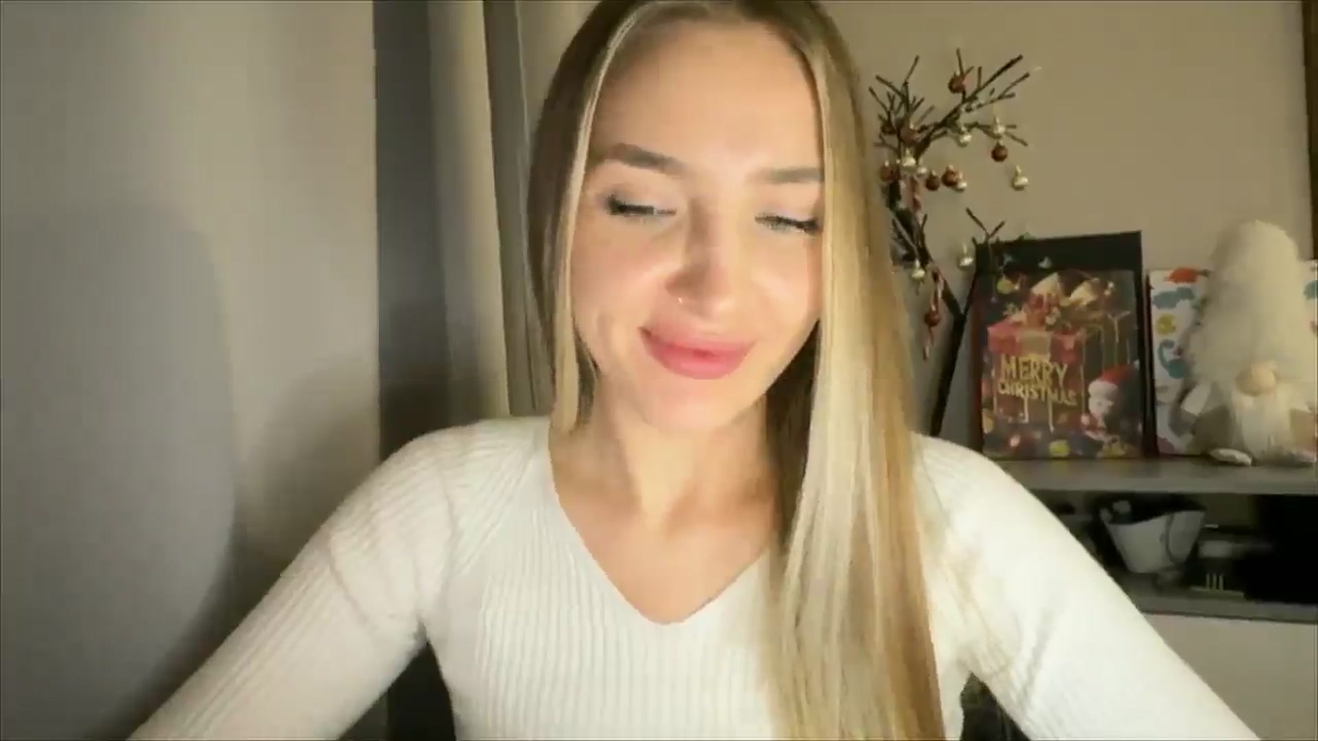 Gallery image thumbnail from My_Diana's myfreecams stream on, 12/20/2024, 23:41 image 16 of 20