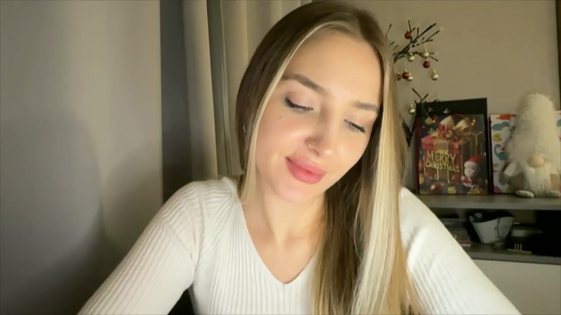 Gallery image thumbnail from My_Diana's myfreecams stream on, 12/20/2024, 23:41 image 18 of 20
