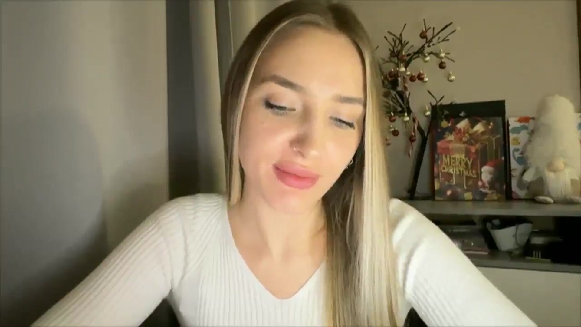 Gallery image thumbnail from My_Diana's myfreecams stream on, 12/20/2024, 23:41 image 14 of 20