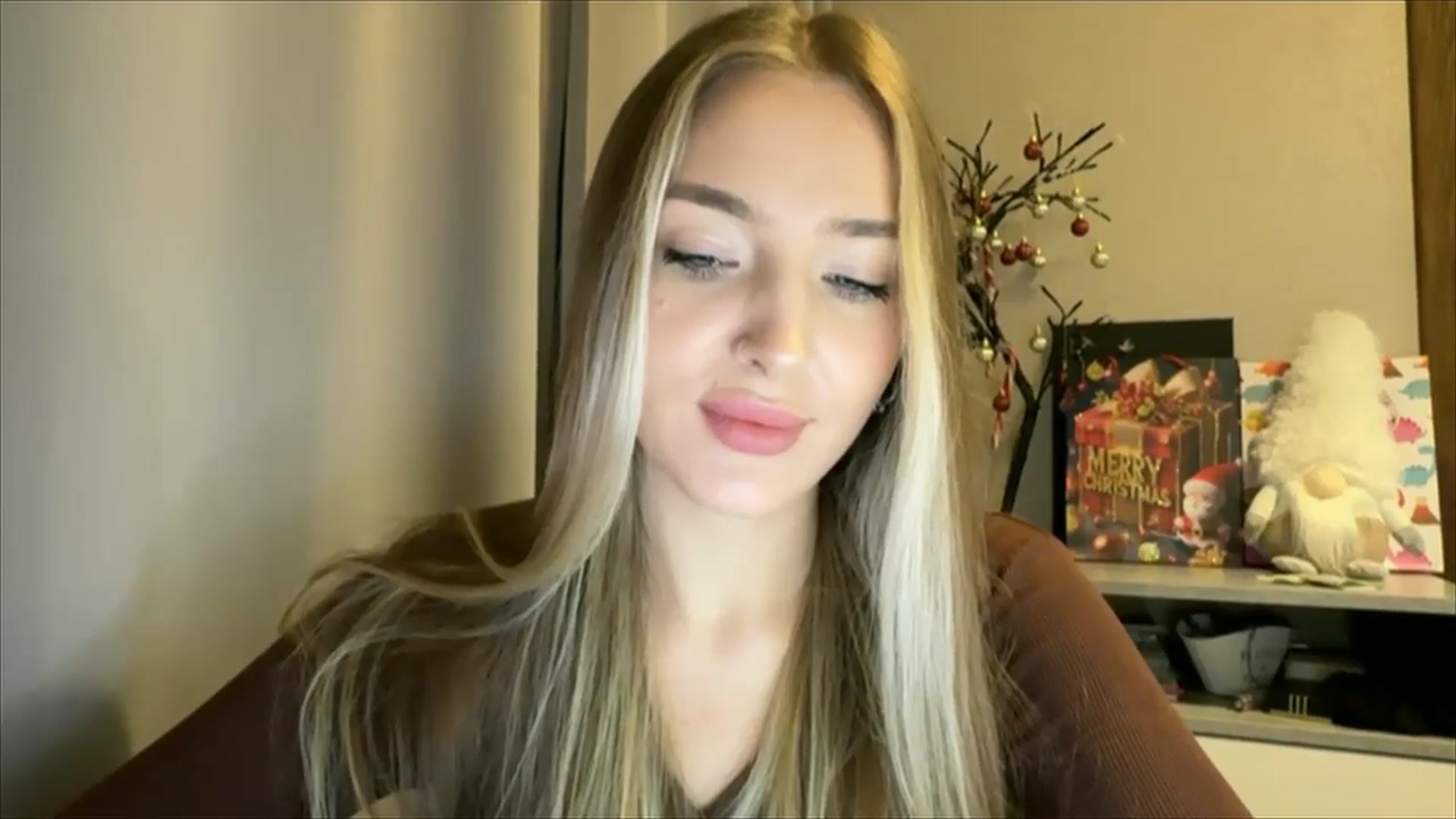 Gallery image thumbnail from My_Diana's myfreecams stream on, 12/21/2024, 16:22 image 10 of 20