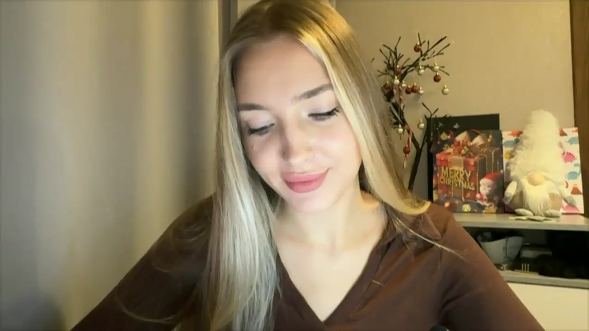 Gallery image thumbnail from My_Diana's myfreecams stream on, 12/21/2024, 16:22 image 6 of 20
