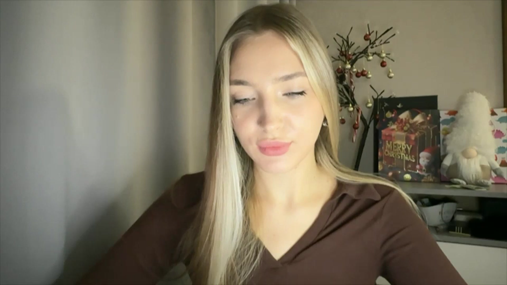 Gallery image thumbnail from My_Diana's myfreecams stream on, 12/21/2024, 16:22 image 18 of 20