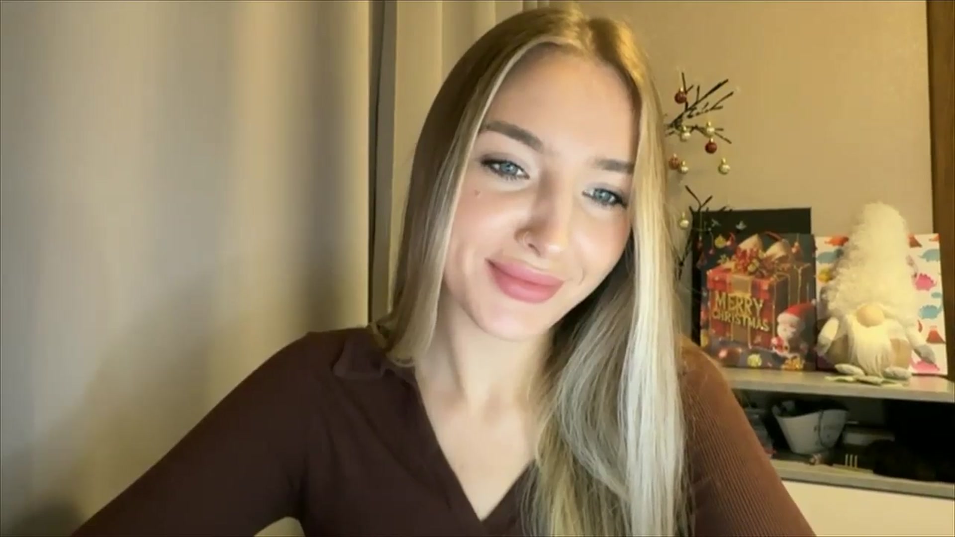 Gallery image thumbnail from My_Diana's myfreecams stream on, 12/21/2024, 16:22 image 8 of 20
