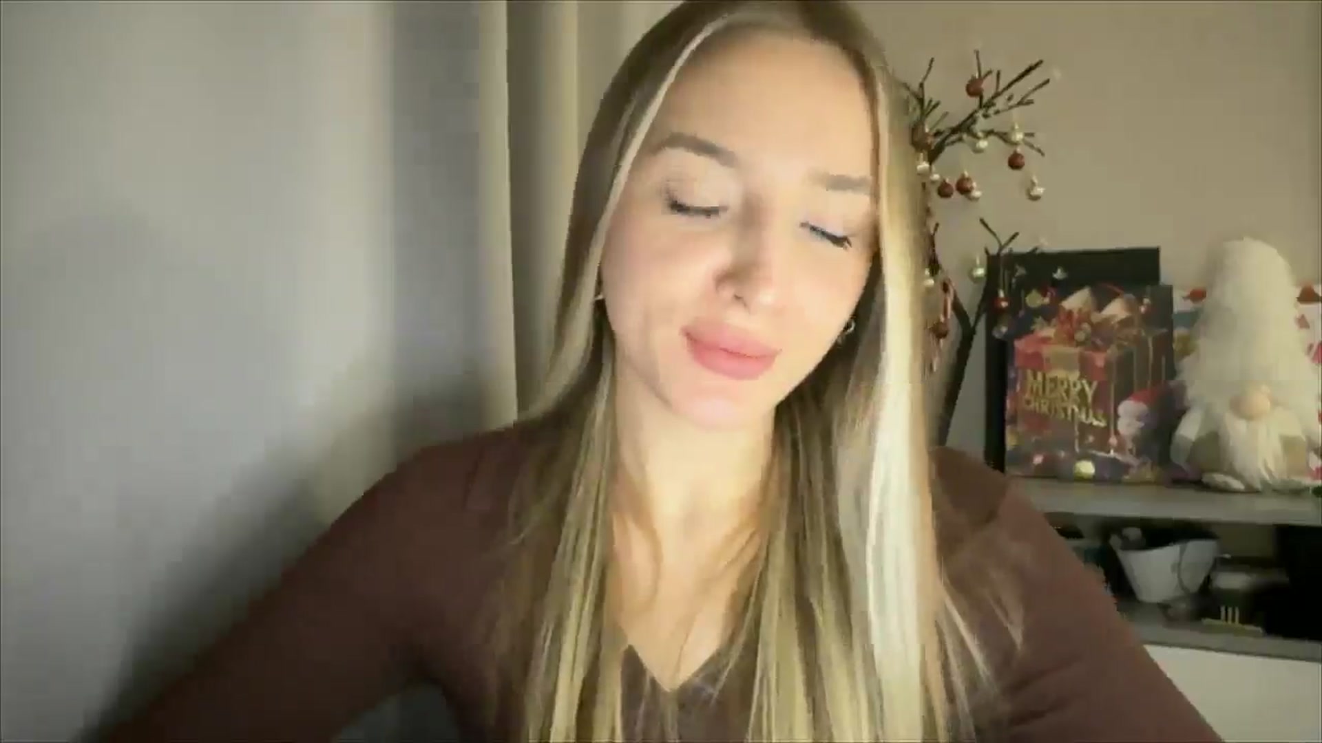 Gallery image thumbnail from My_Diana's myfreecams stream on, 12/21/2024, 23:28 image 18 of 20