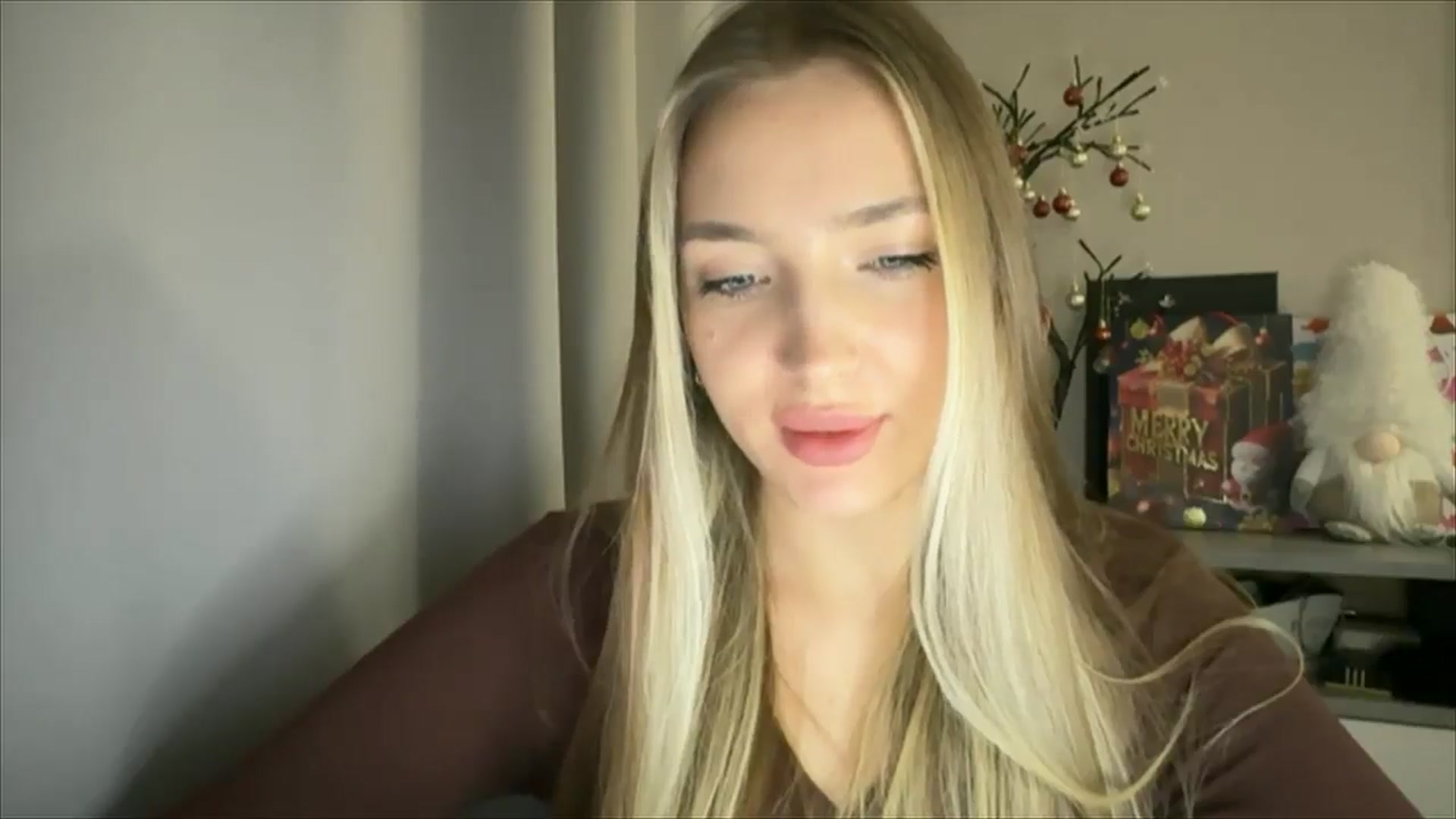 Gallery image thumbnail from My_Diana's myfreecams stream on, 12/21/2024, 23:28 image 11 of 20