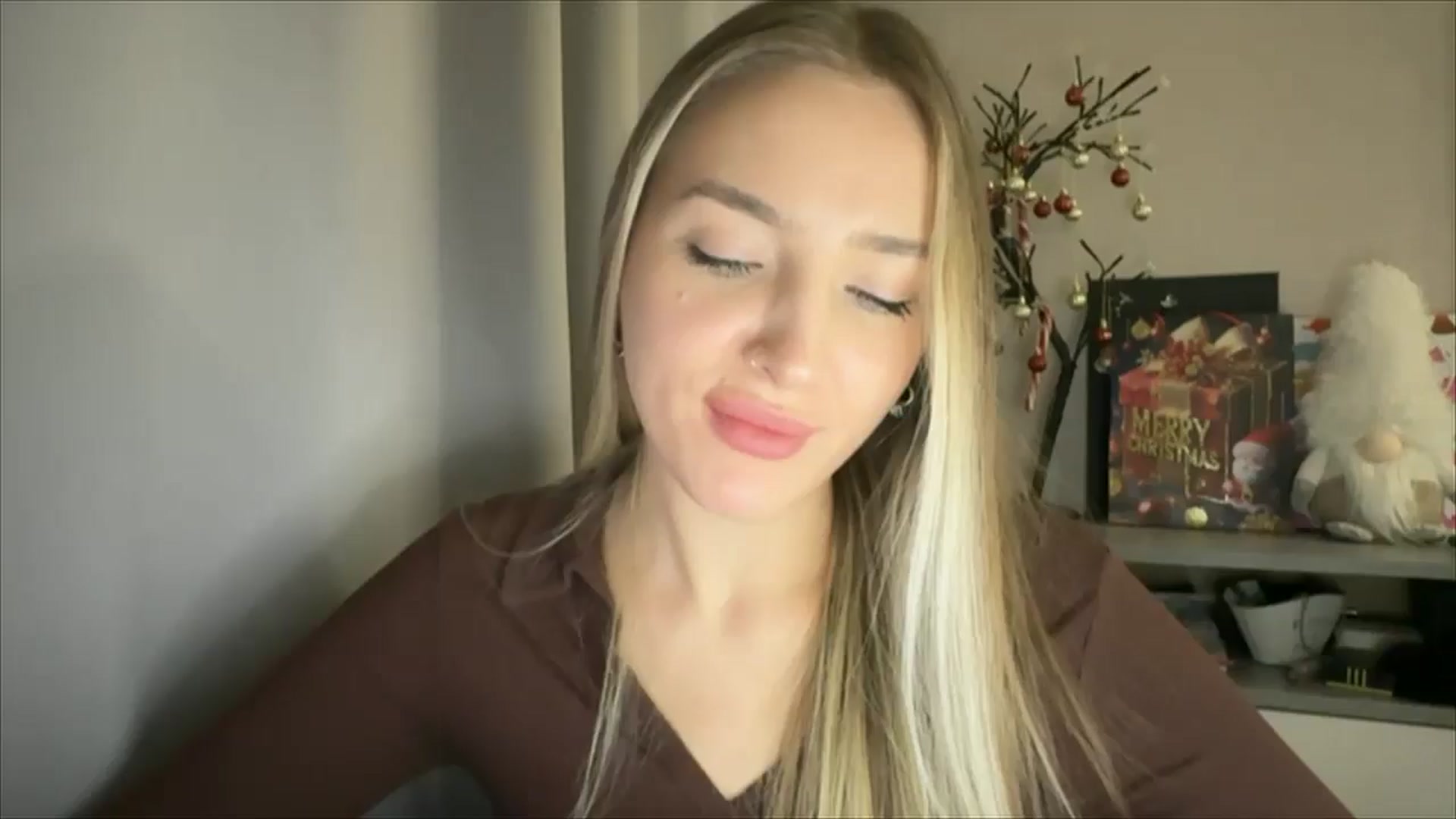 Gallery image thumbnail from My_Diana's myfreecams stream on, 12/21/2024, 23:28 image 20 of 20