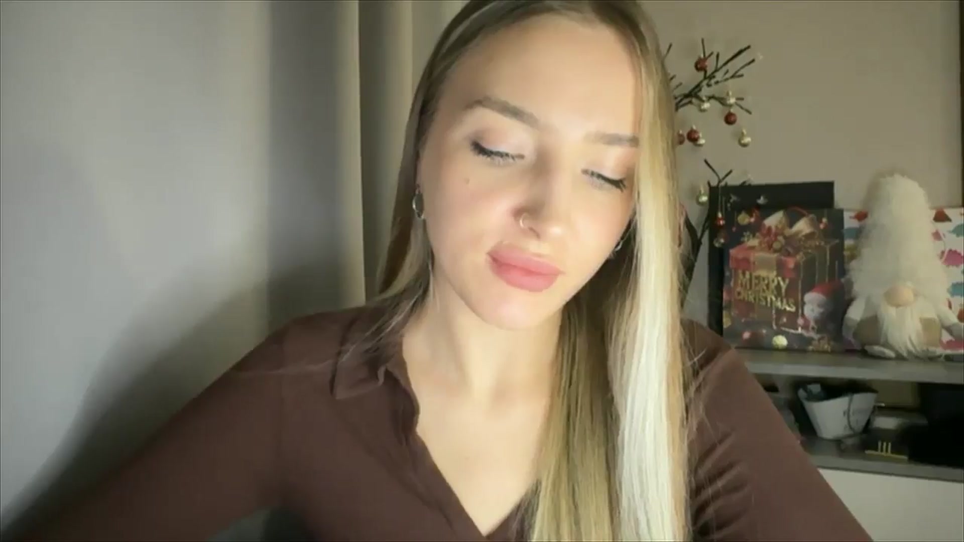 Gallery image thumbnail from My_Diana's myfreecams stream on, 12/21/2024, 23:28 image 2 of 20