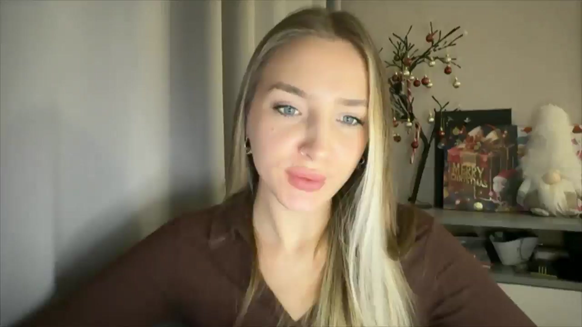 Gallery image thumbnail from My_Diana's myfreecams stream on, 12/21/2024, 23:28 image 15 of 20