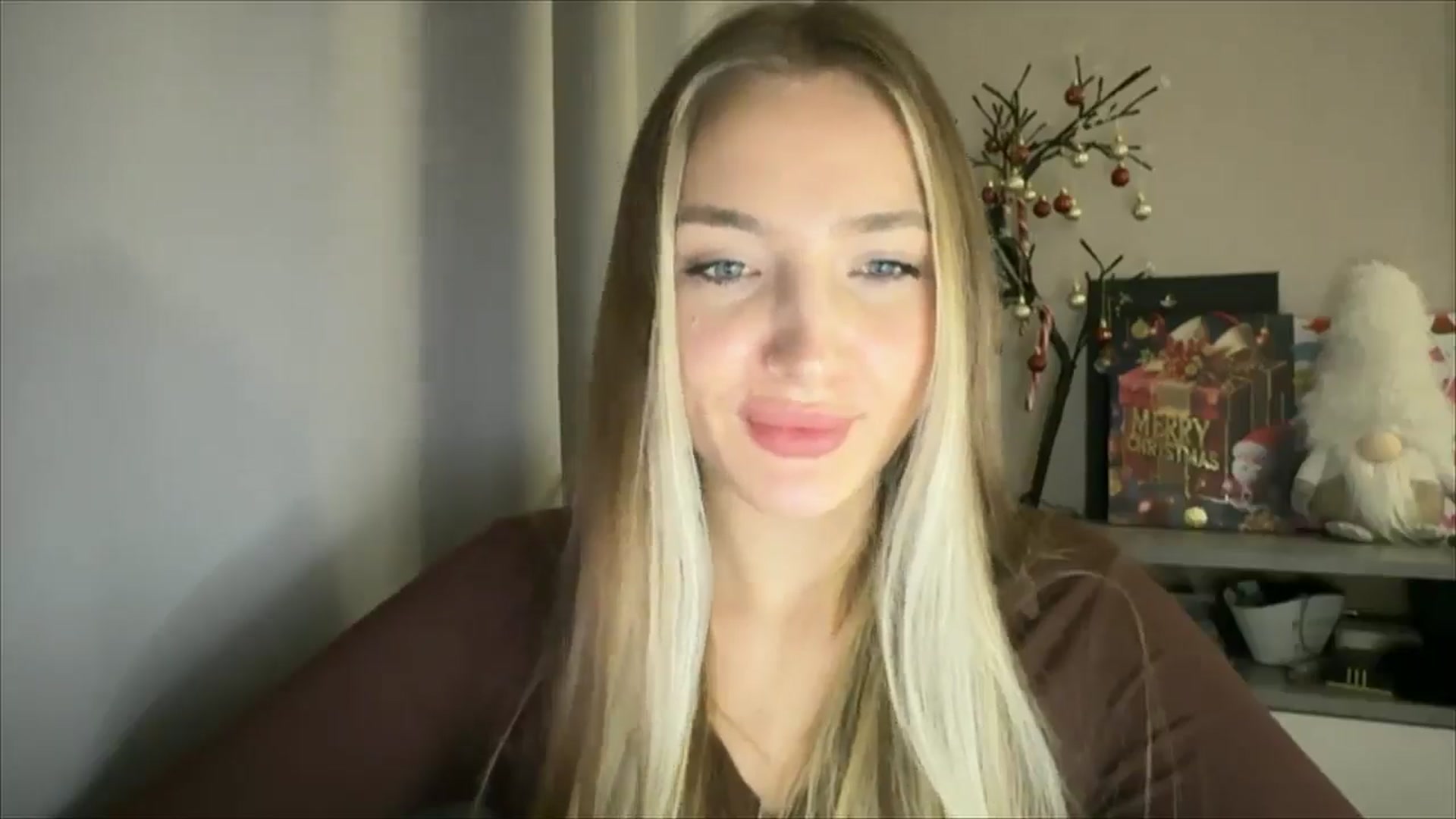 Gallery image thumbnail from My_Diana's myfreecams stream on, 12/21/2024, 23:28 image 13 of 20
