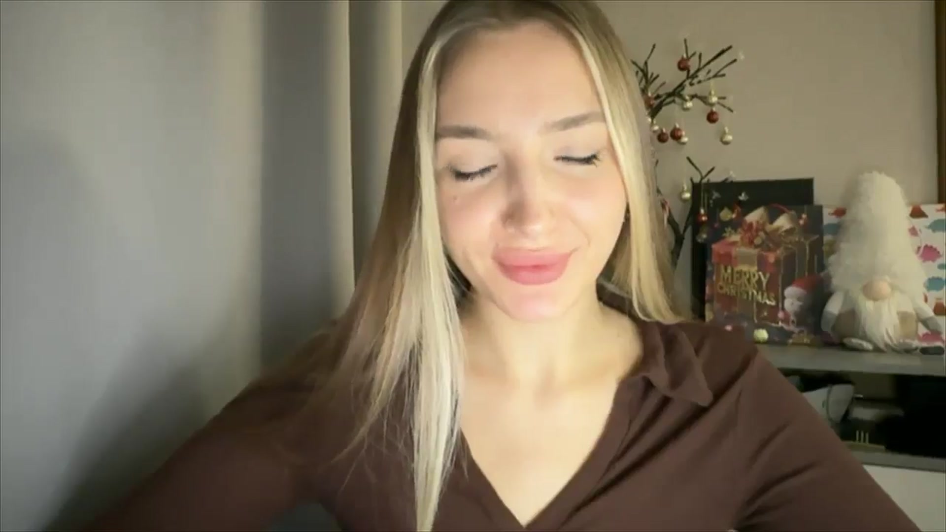 Gallery image thumbnail from My_Diana's myfreecams stream on, 12/21/2024, 23:28 image 8 of 20