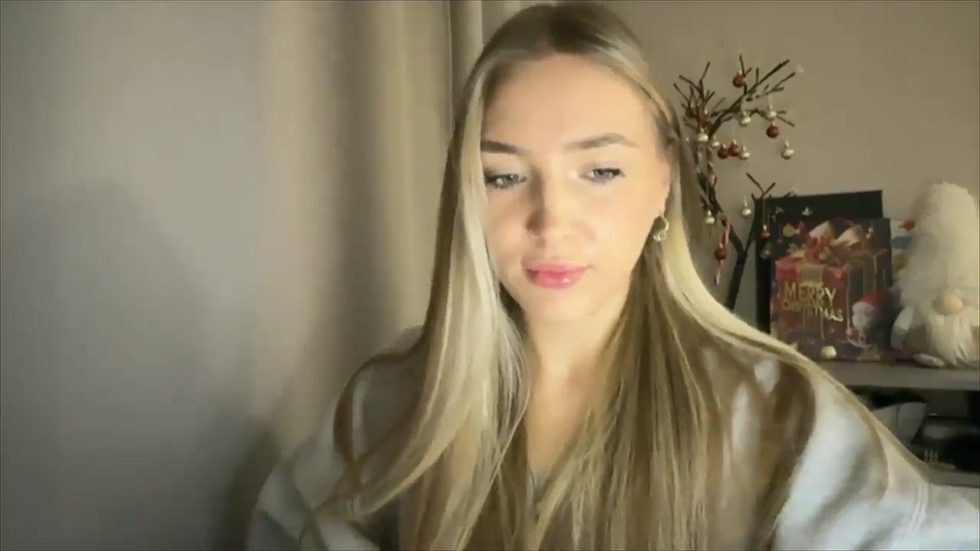 Gallery image thumbnail from My_Diana's myfreecams stream on, 12/22/2024, 15:27 image 5 of 20