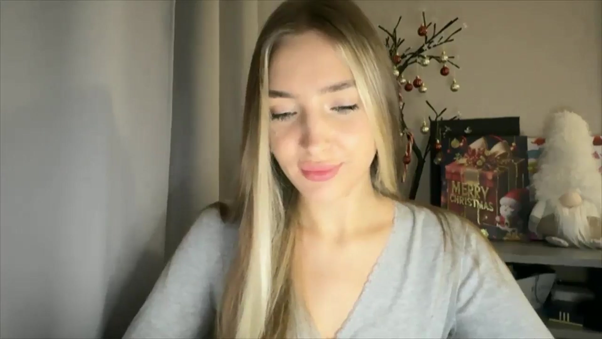 Gallery image thumbnail from My_Diana's myfreecams stream on, 12/22/2024, 15:27 image 19 of 20