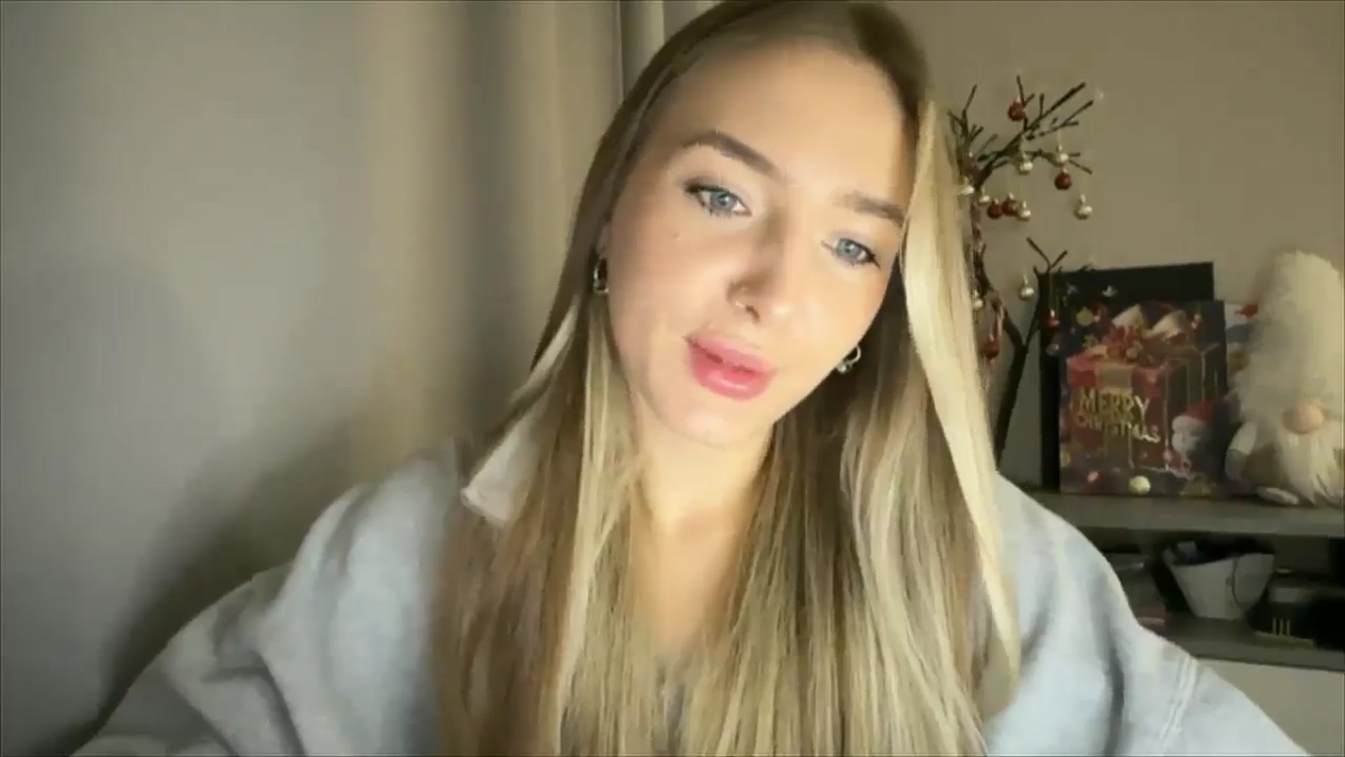 Gallery image thumbnail from My_Diana's myfreecams stream on, 12/22/2024, 15:27 image 3 of 20