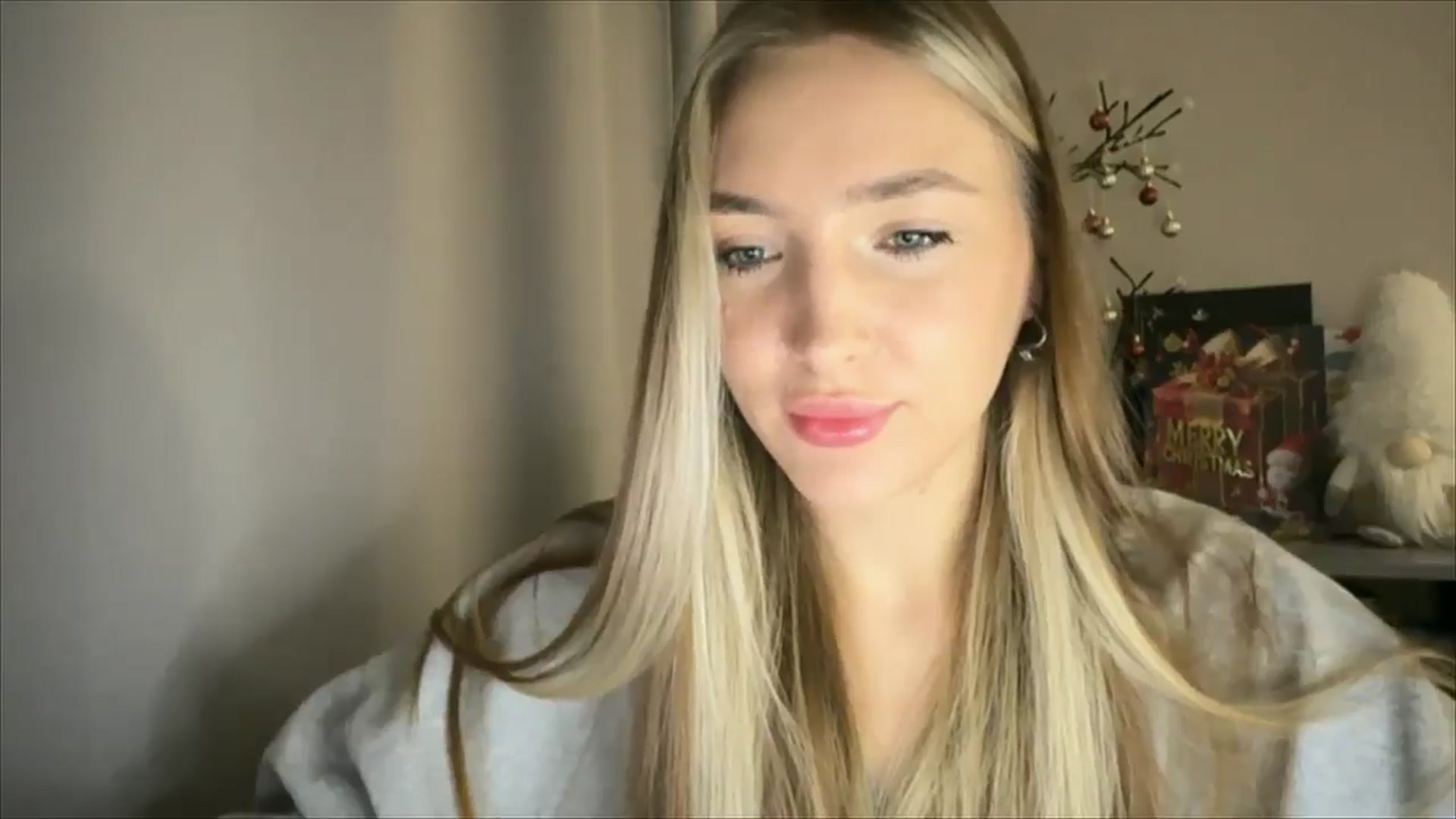 Gallery image thumbnail from My_Diana's myfreecams stream on, 12/22/2024, 15:27 image 7 of 20