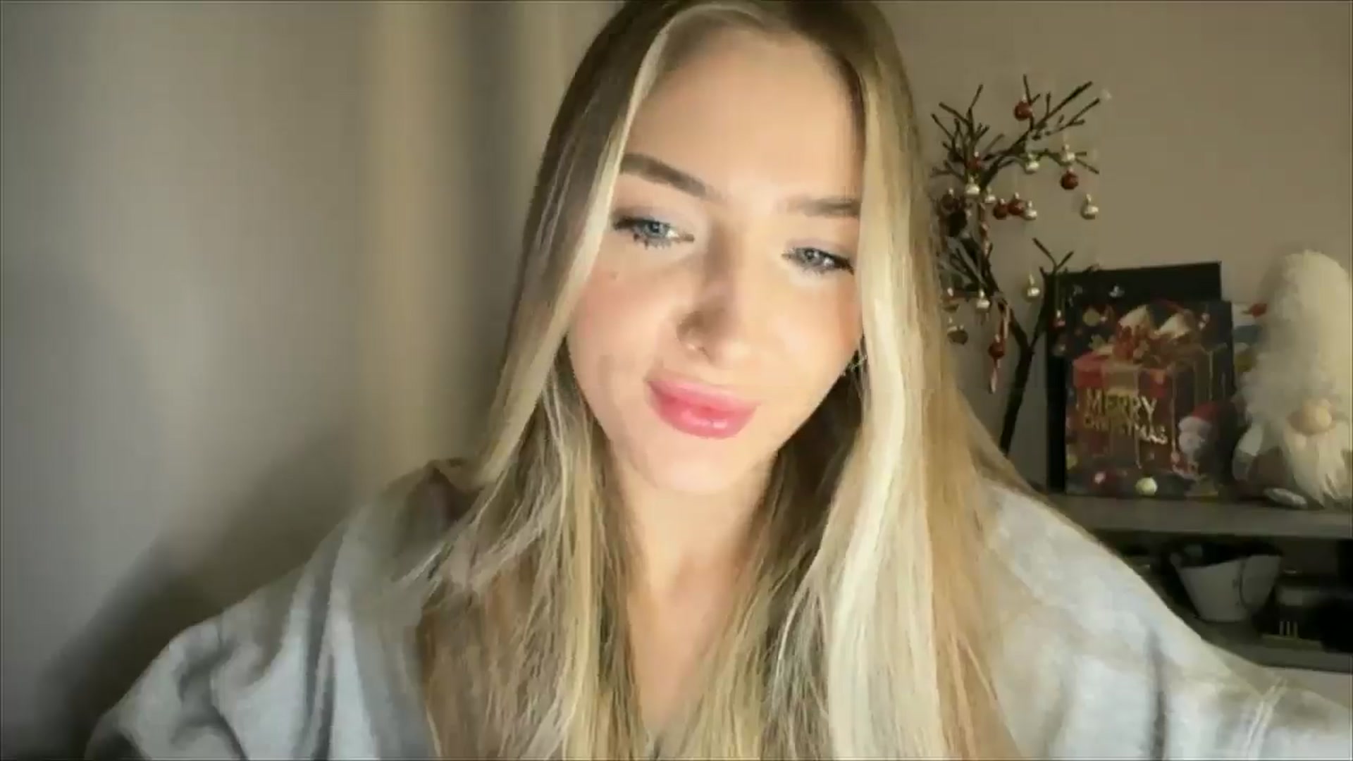 Gallery image thumbnail from My_Diana's myfreecams stream on, 12/22/2024, 15:27 image 10 of 20