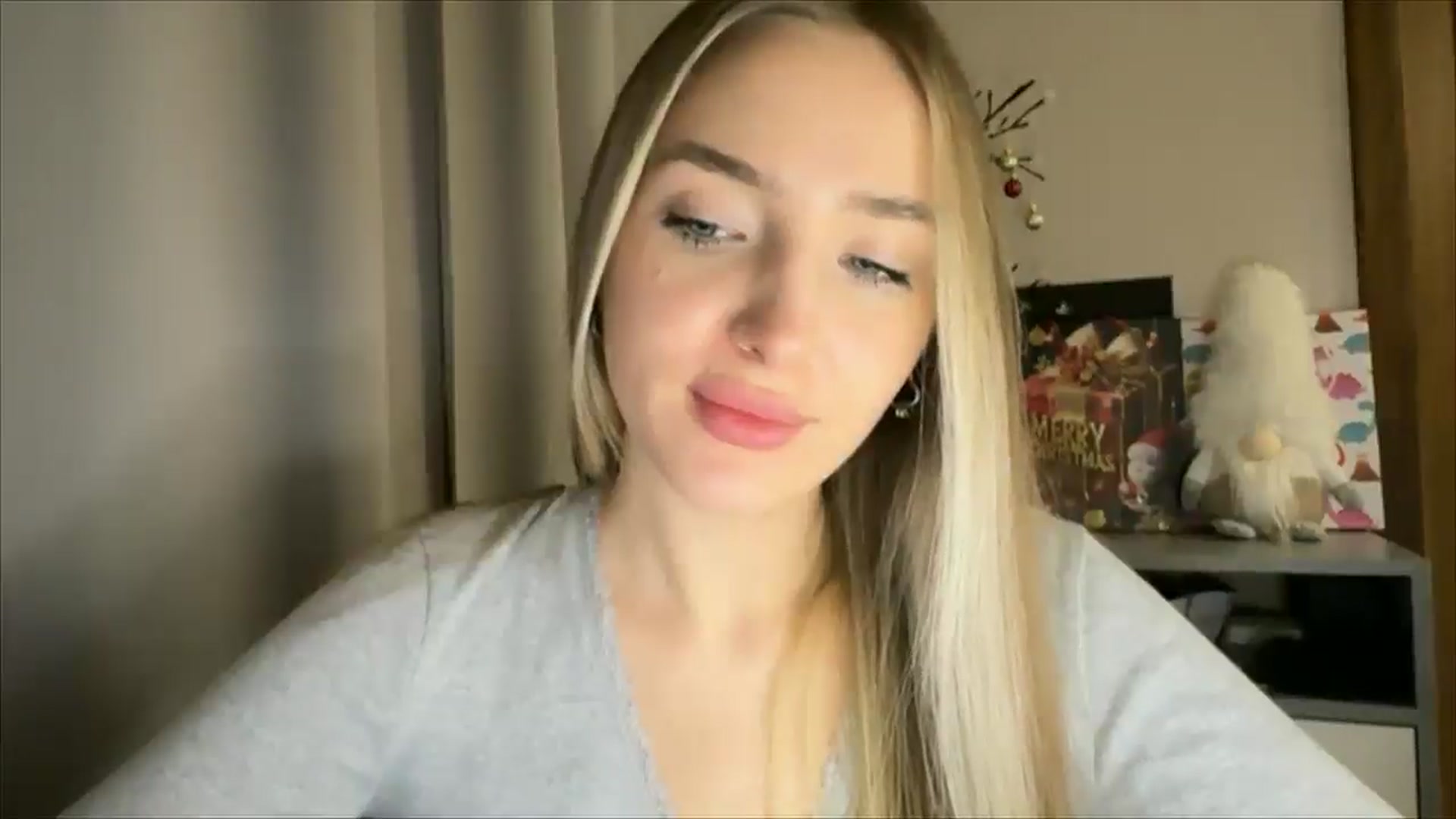 Gallery image thumbnail from My_Diana's myfreecams stream on, 12/22/2024, 22:07 image 12 of 20