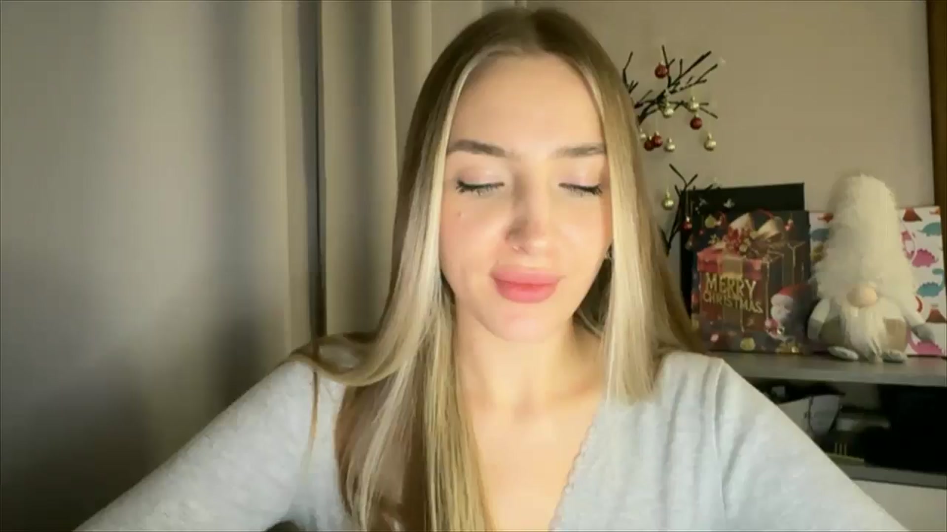 Gallery image thumbnail from My_Diana's myfreecams stream on, 12/22/2024, 22:07 image 17 of 20