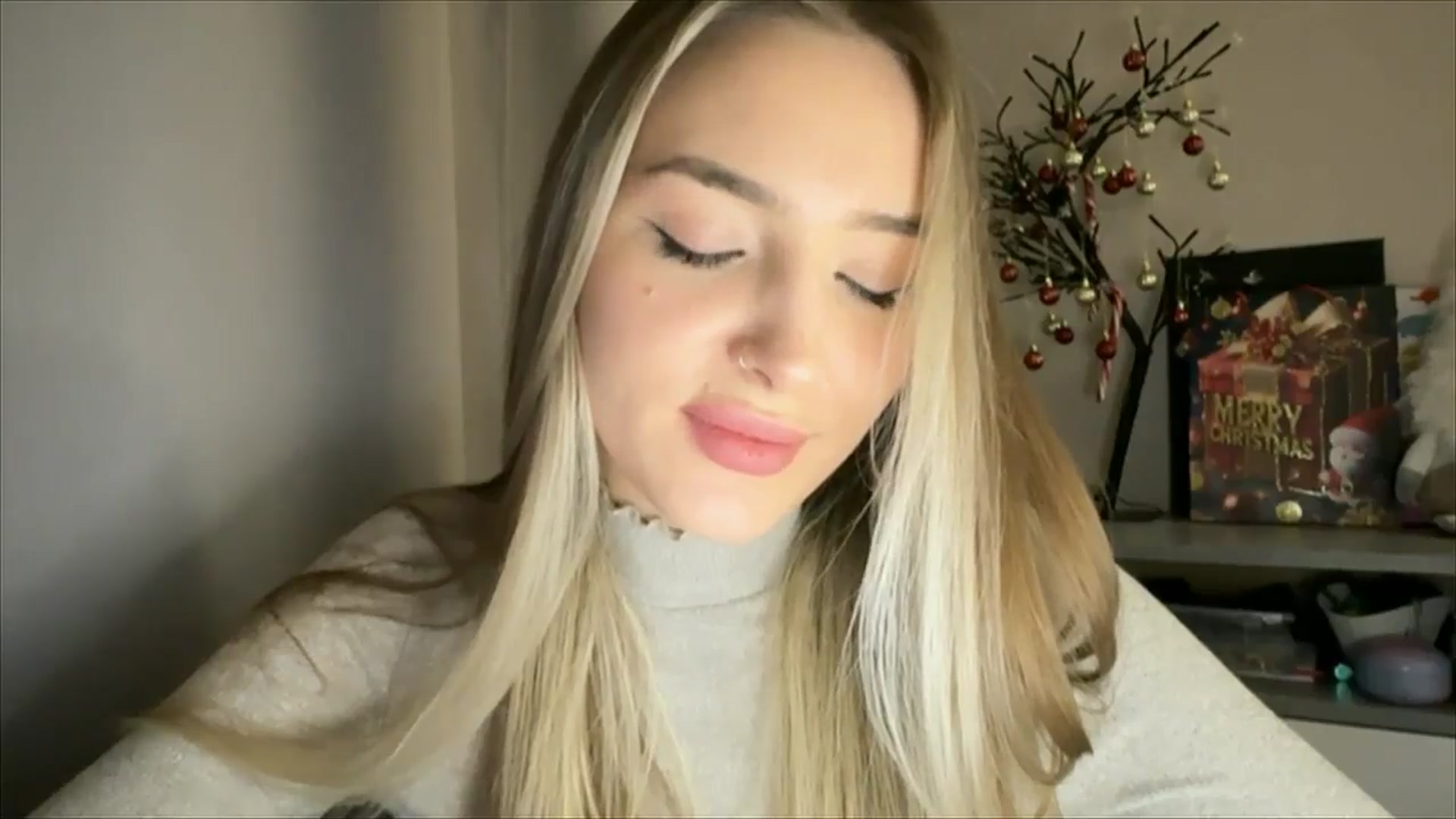 Gallery image thumbnail from My_Diana's myfreecams stream on, 12/25/2024, 15:47 image 19 of 20