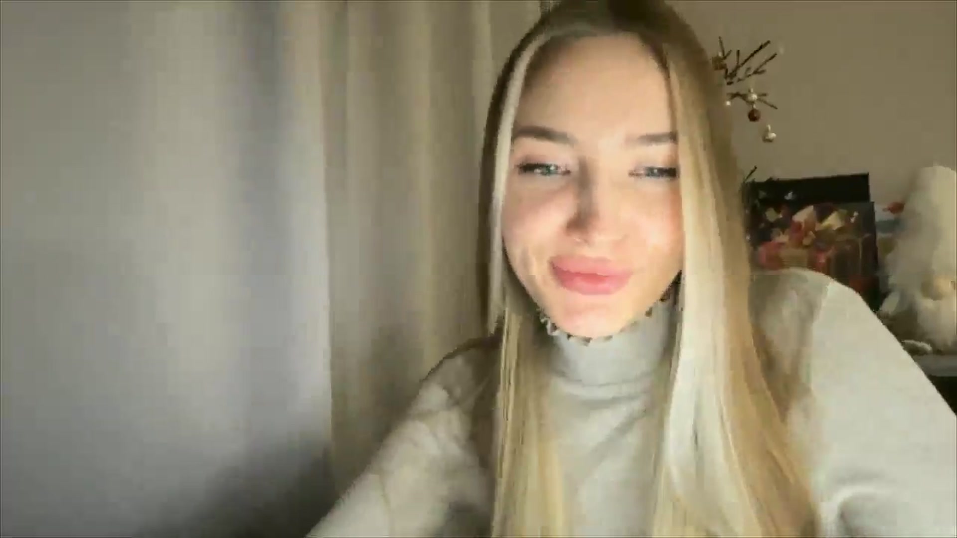 Gallery image thumbnail from My_Diana's myfreecams stream on, 12/25/2024, 23:03 image 18 of 20