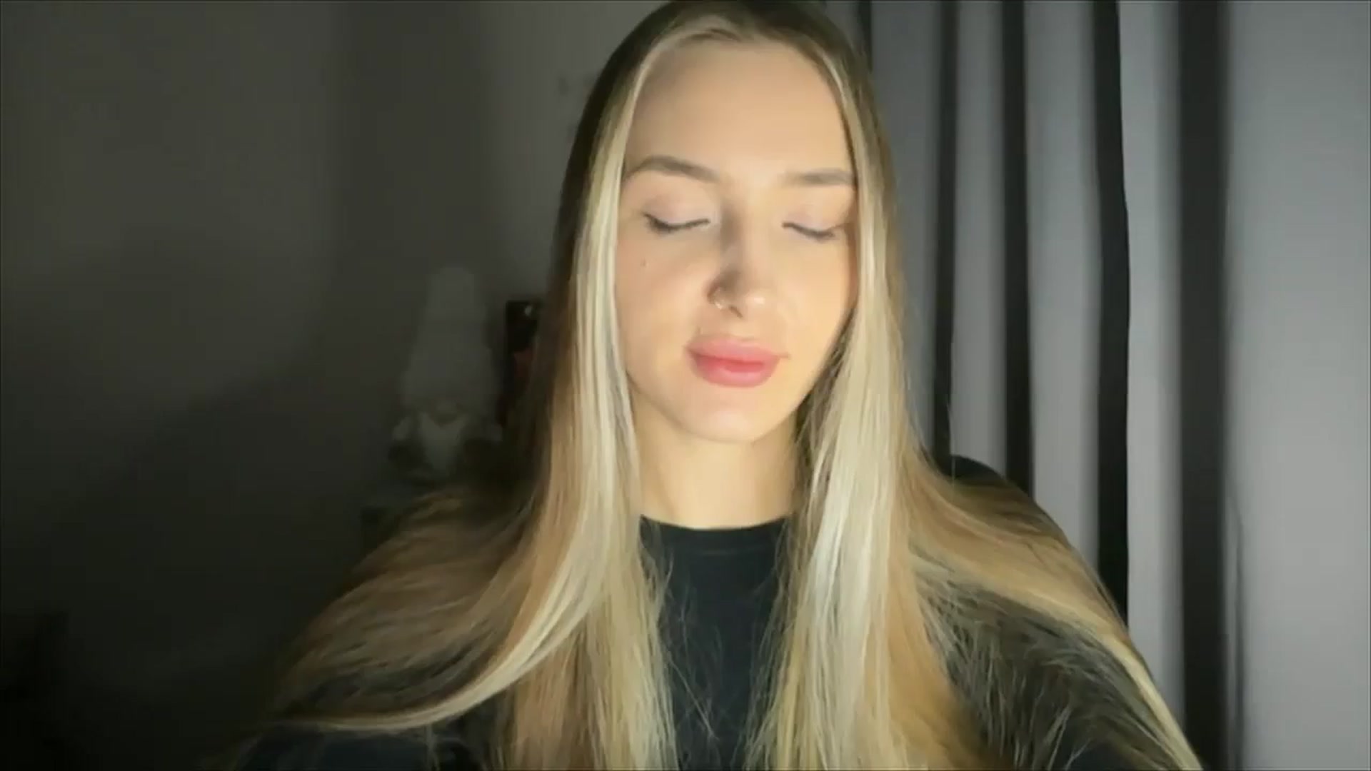 Gallery image thumbnail from My_Diana's myfreecams stream on, 12/26/2024, 15:48 image 1 of 20