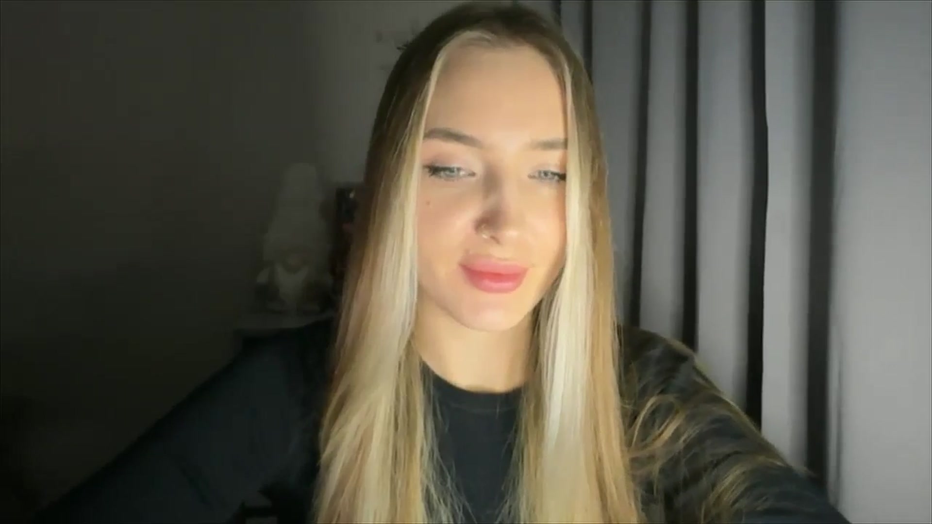 Gallery image thumbnail from My_Diana's myfreecams stream on, 12/26/2024, 15:48 image 11 of 20