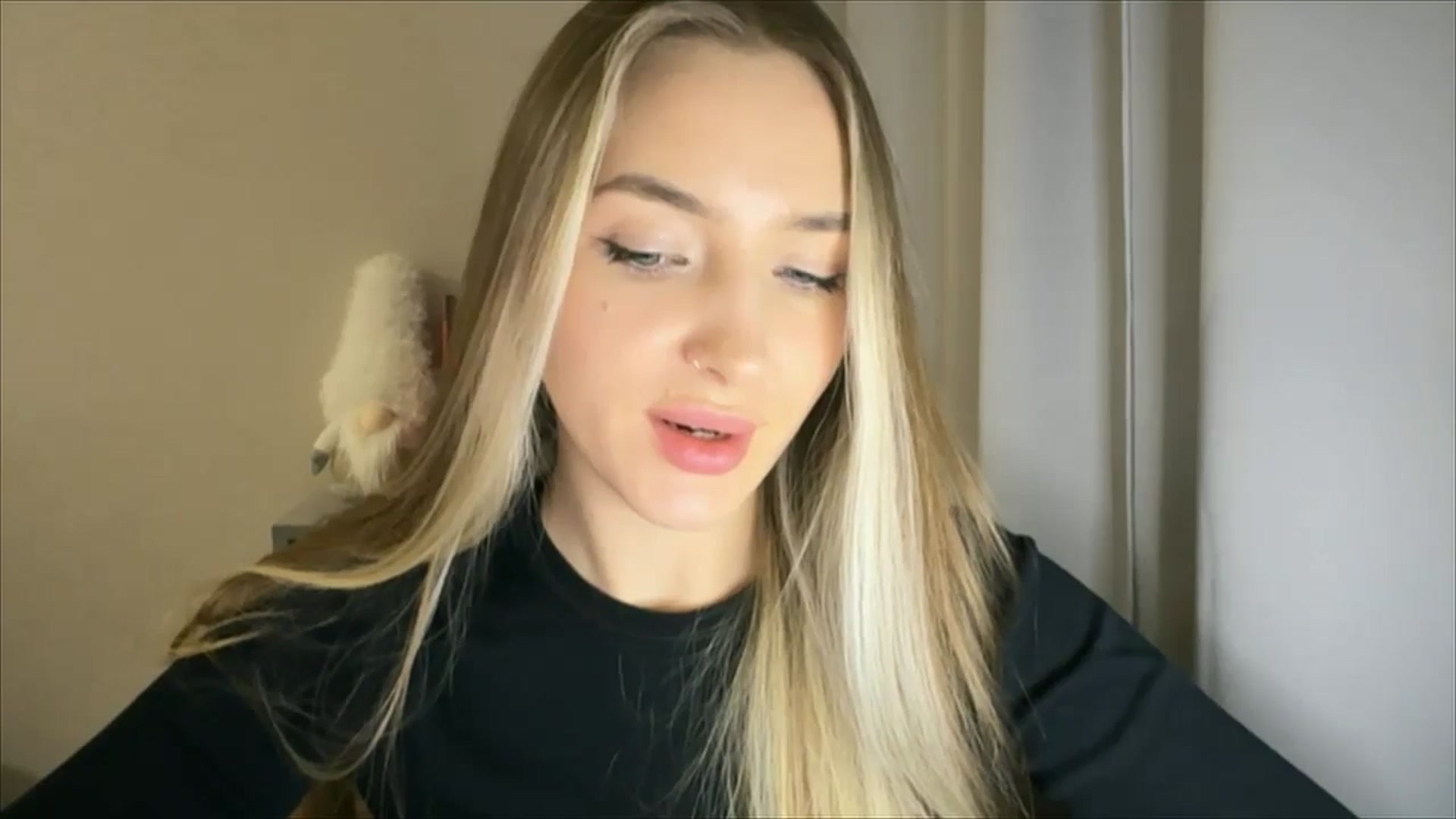 Gallery image thumbnail from My_Diana's myfreecams stream on, 12/26/2024, 16:36 image 18 of 20