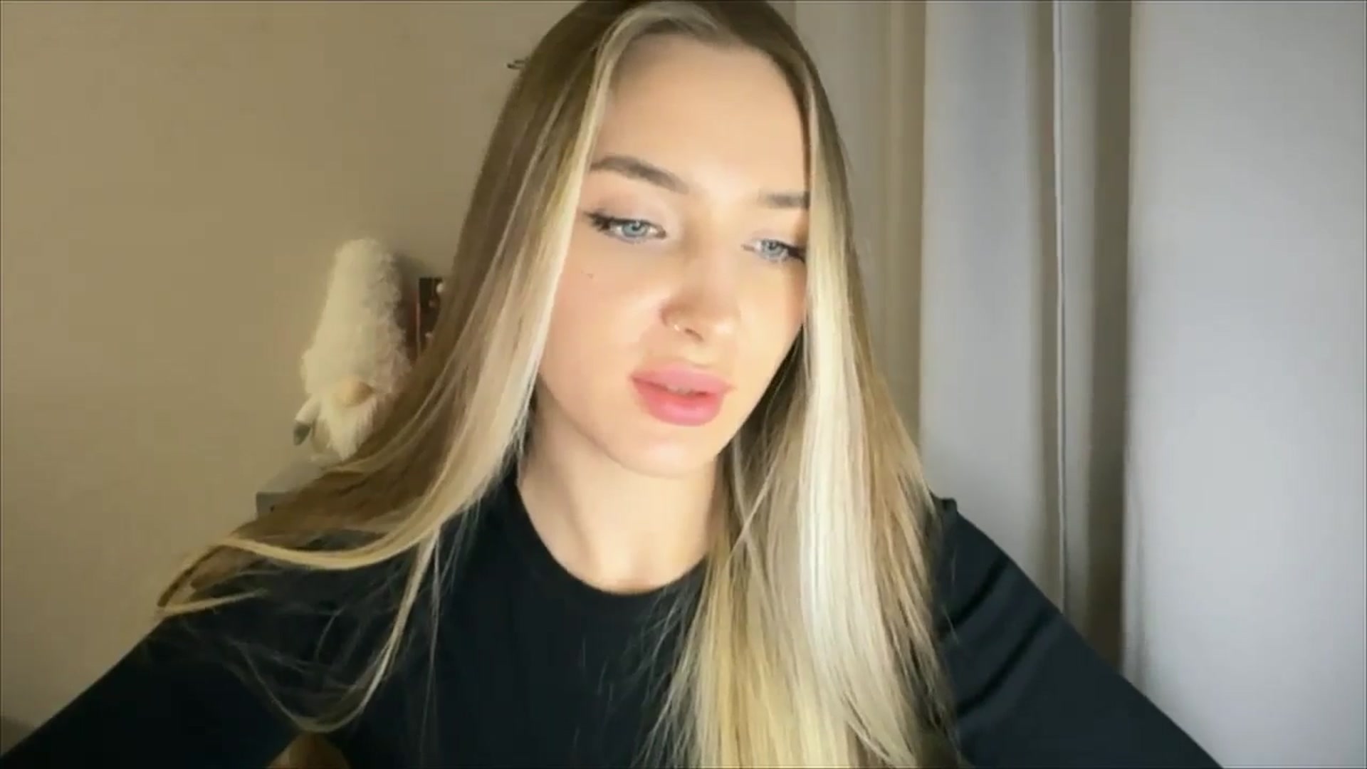 Gallery image thumbnail from My_Diana's myfreecams stream on, 12/26/2024, 16:36 image 19 of 20
