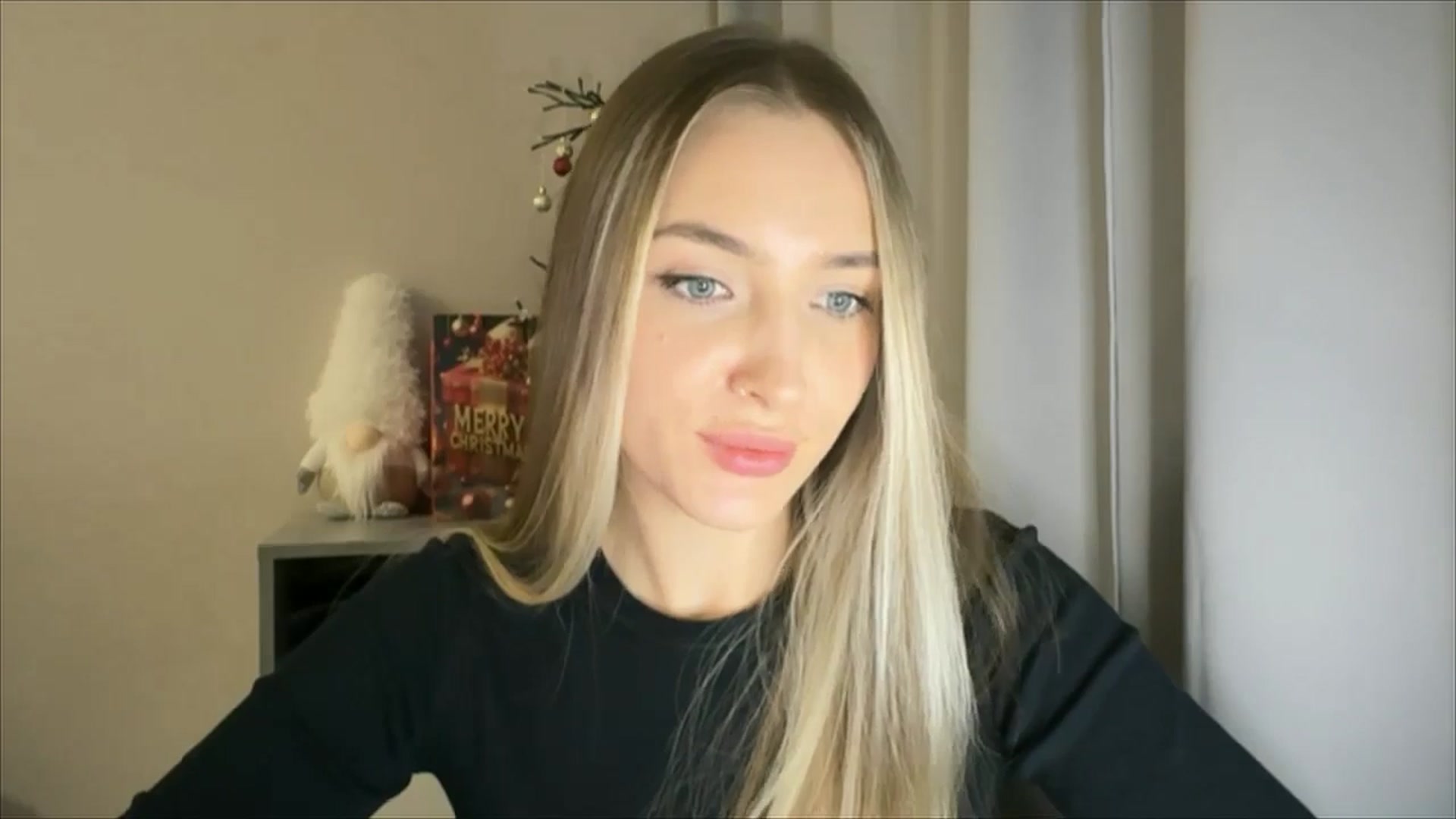 Gallery image thumbnail from My_Diana's myfreecams stream on, 12/26/2024, 16:36 image 6 of 20