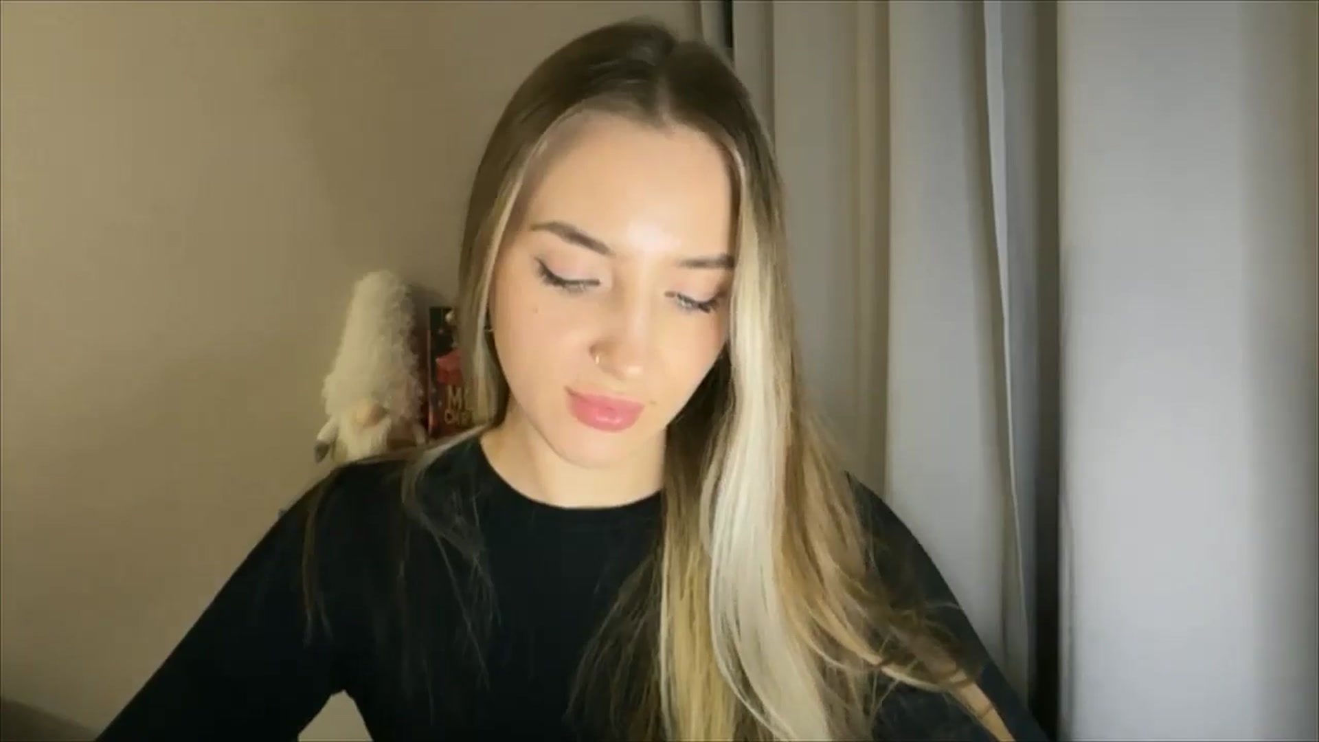 Gallery image thumbnail from My_Diana's myfreecams stream on, 12/26/2024, 17:02 image 9 of 20