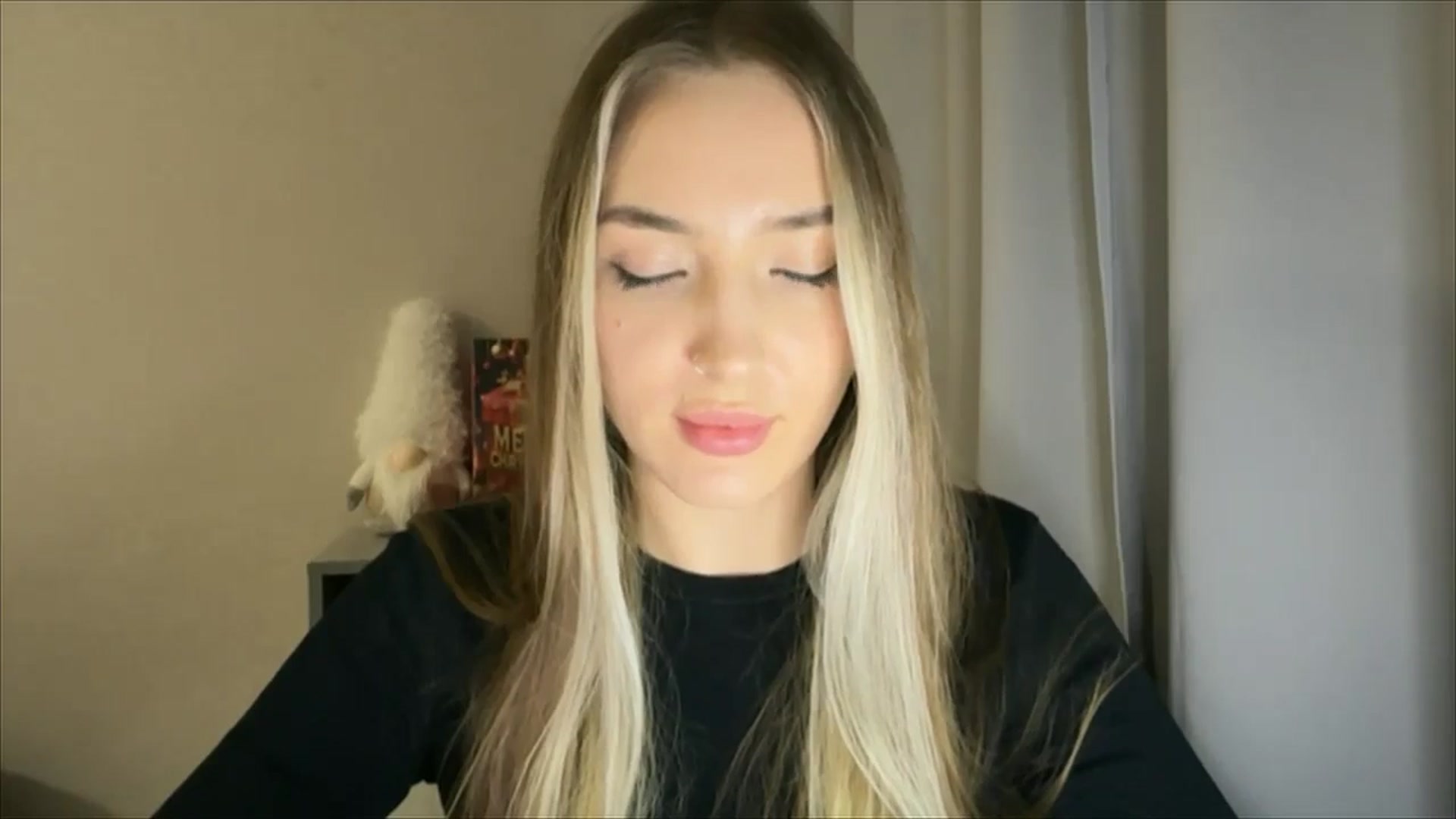 Gallery image thumbnail from My_Diana's myfreecams stream on, 12/26/2024, 17:02 image 8 of 20