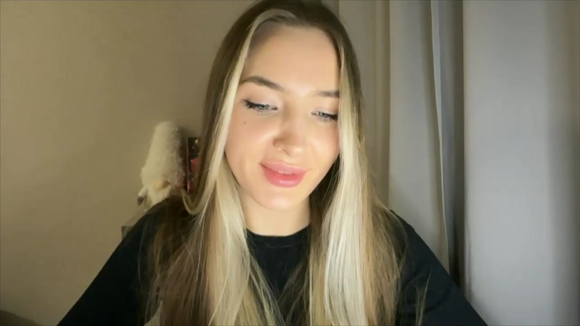 Gallery image thumbnail from My_Diana's myfreecams stream on, 12/26/2024, 17:02 image 18 of 20