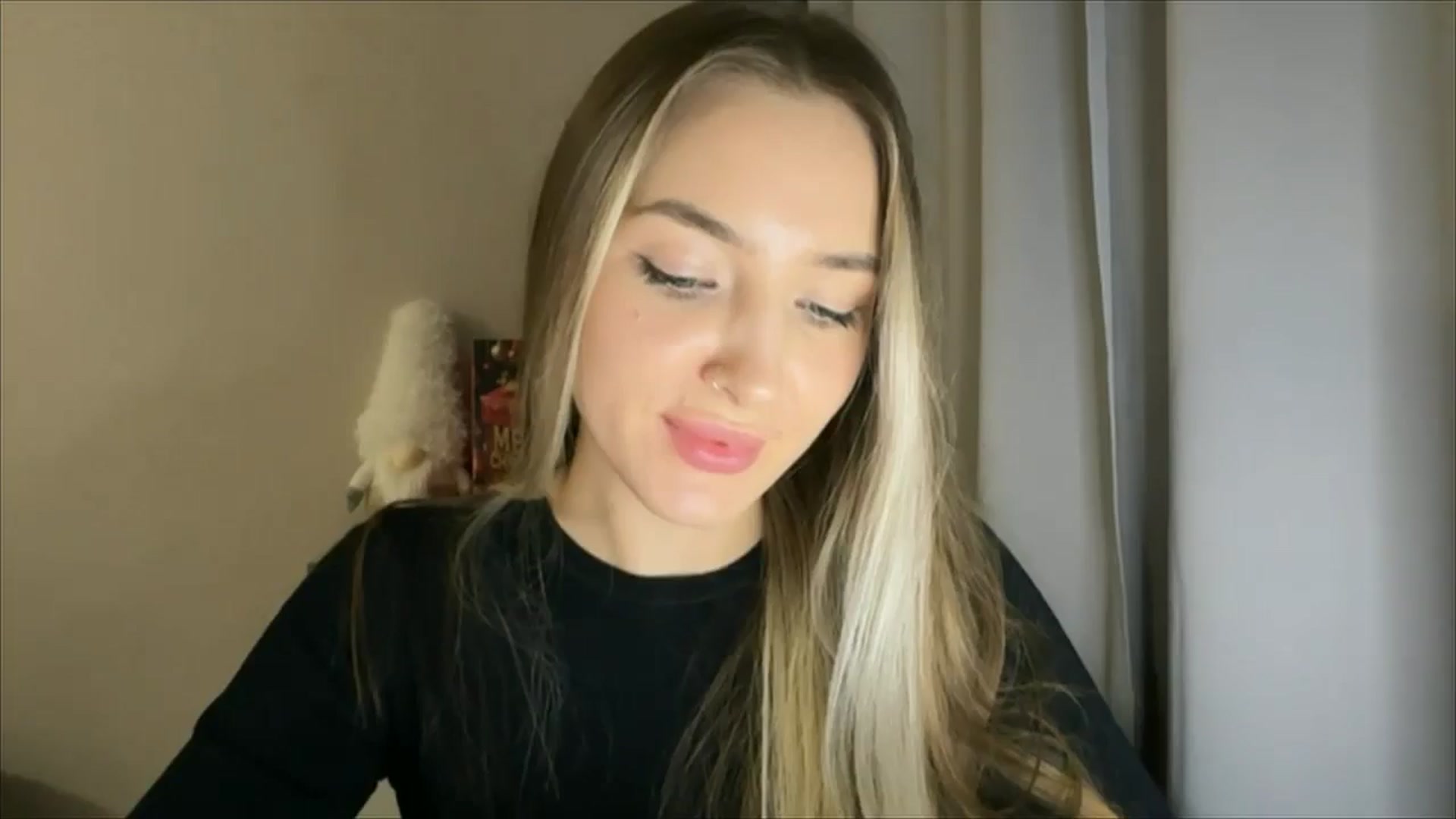 Gallery image thumbnail from My_Diana's myfreecams stream on, 12/26/2024, 17:02 image 11 of 20