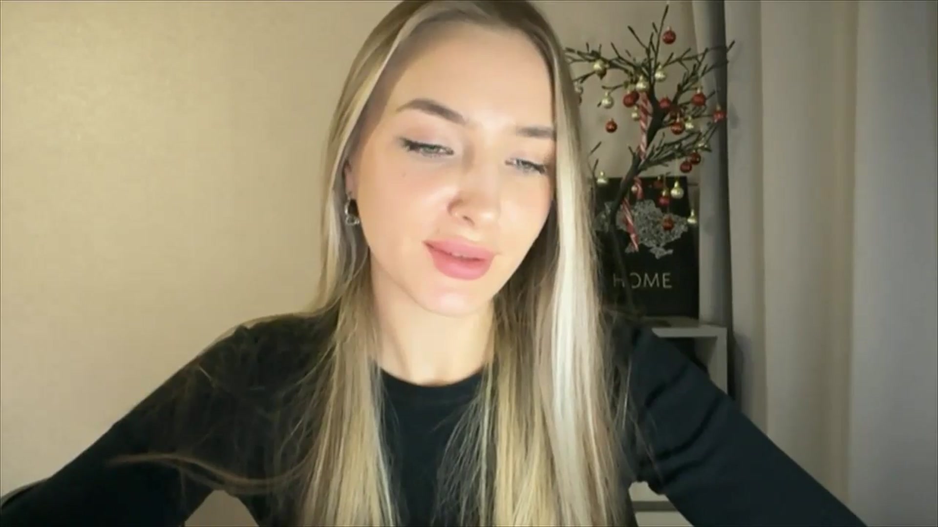 Gallery image thumbnail from My_Diana's myfreecams stream on, 12/26/2024, 22:35 image 10 of 20