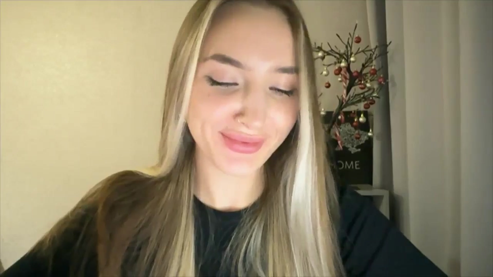 Gallery image thumbnail from My_Diana's myfreecams stream on, 12/26/2024, 23:03 image 7 of 20