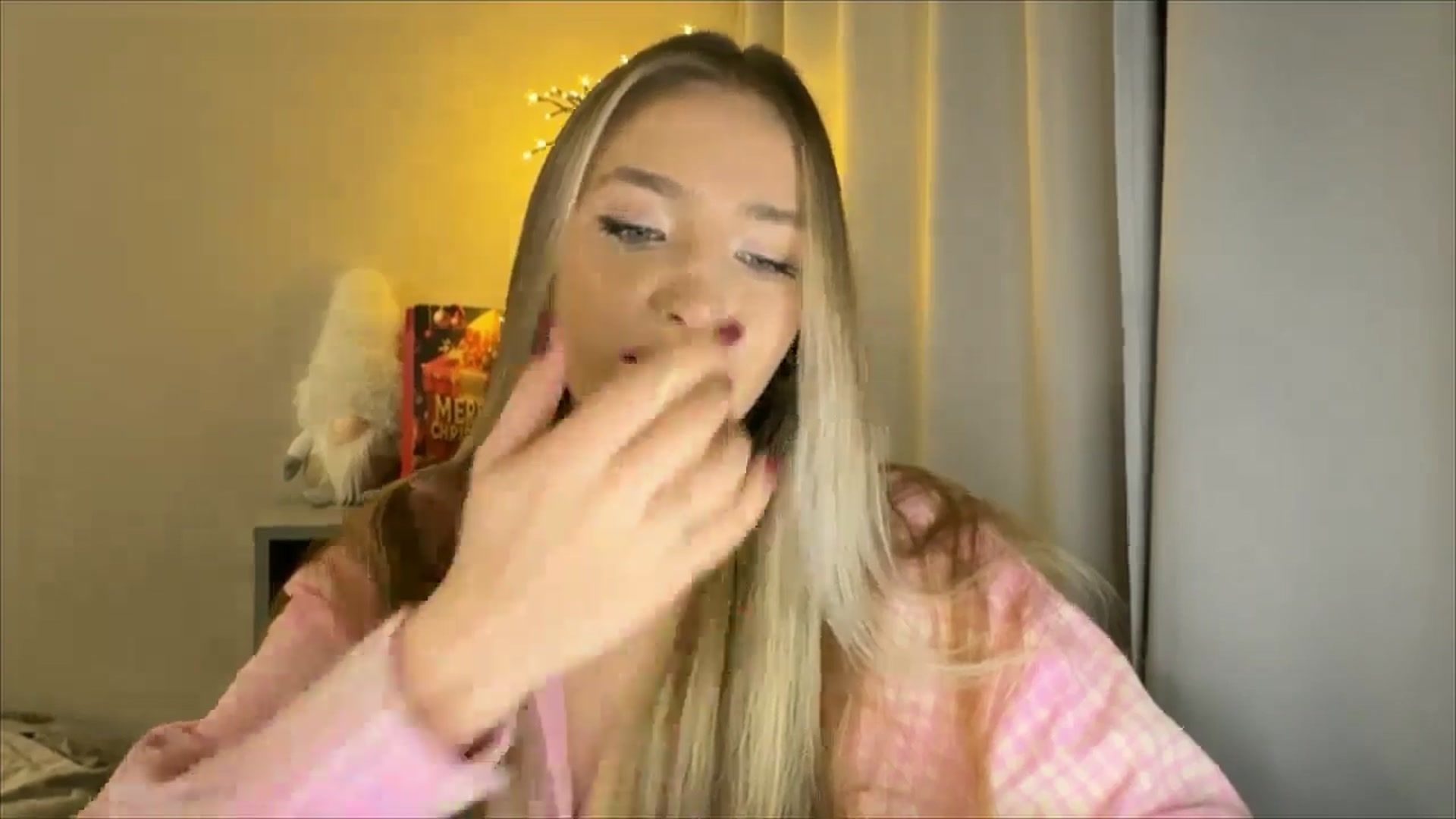Gallery image thumbnail from My_Diana's myfreecams stream on, 12/27/2024, 14:41 image 11 of 20