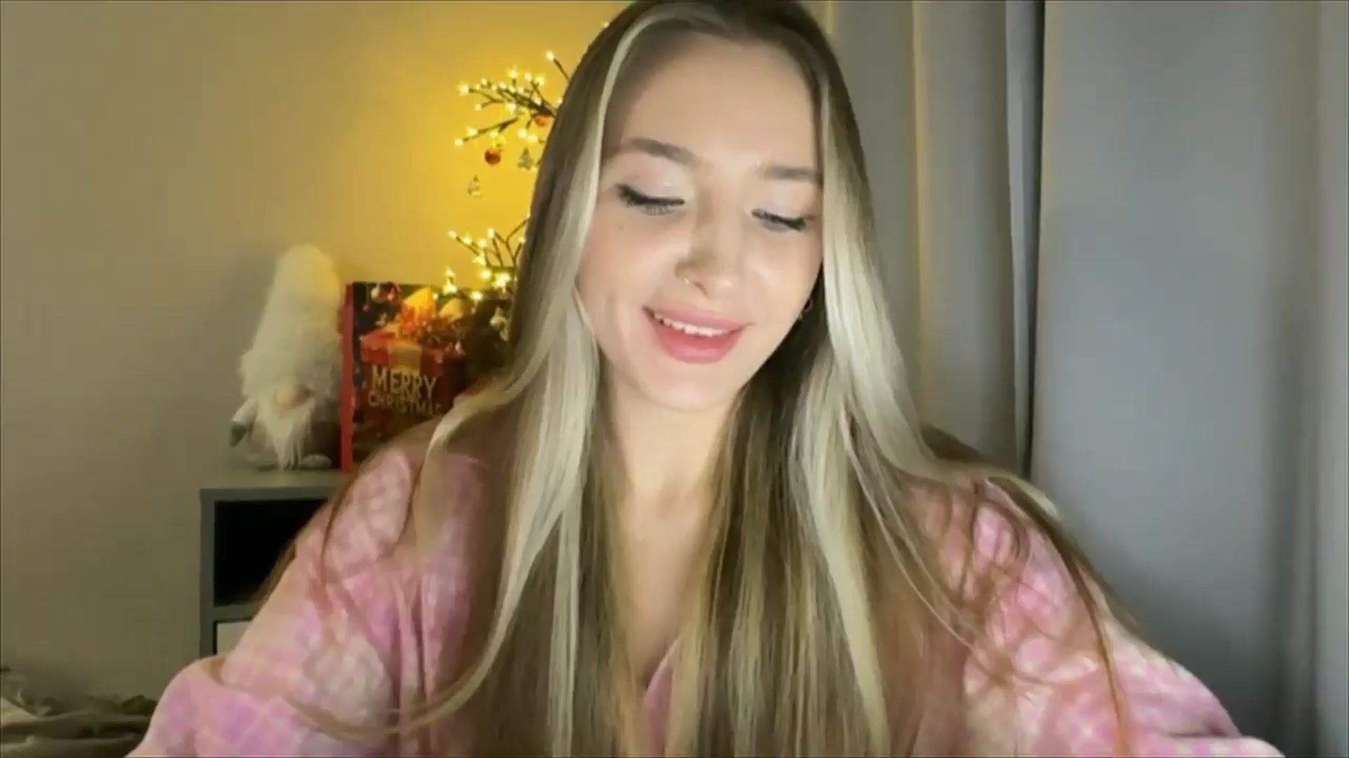 Gallery image thumbnail from My_Diana's myfreecams stream on, 12/27/2024, 14:41 image 19 of 20