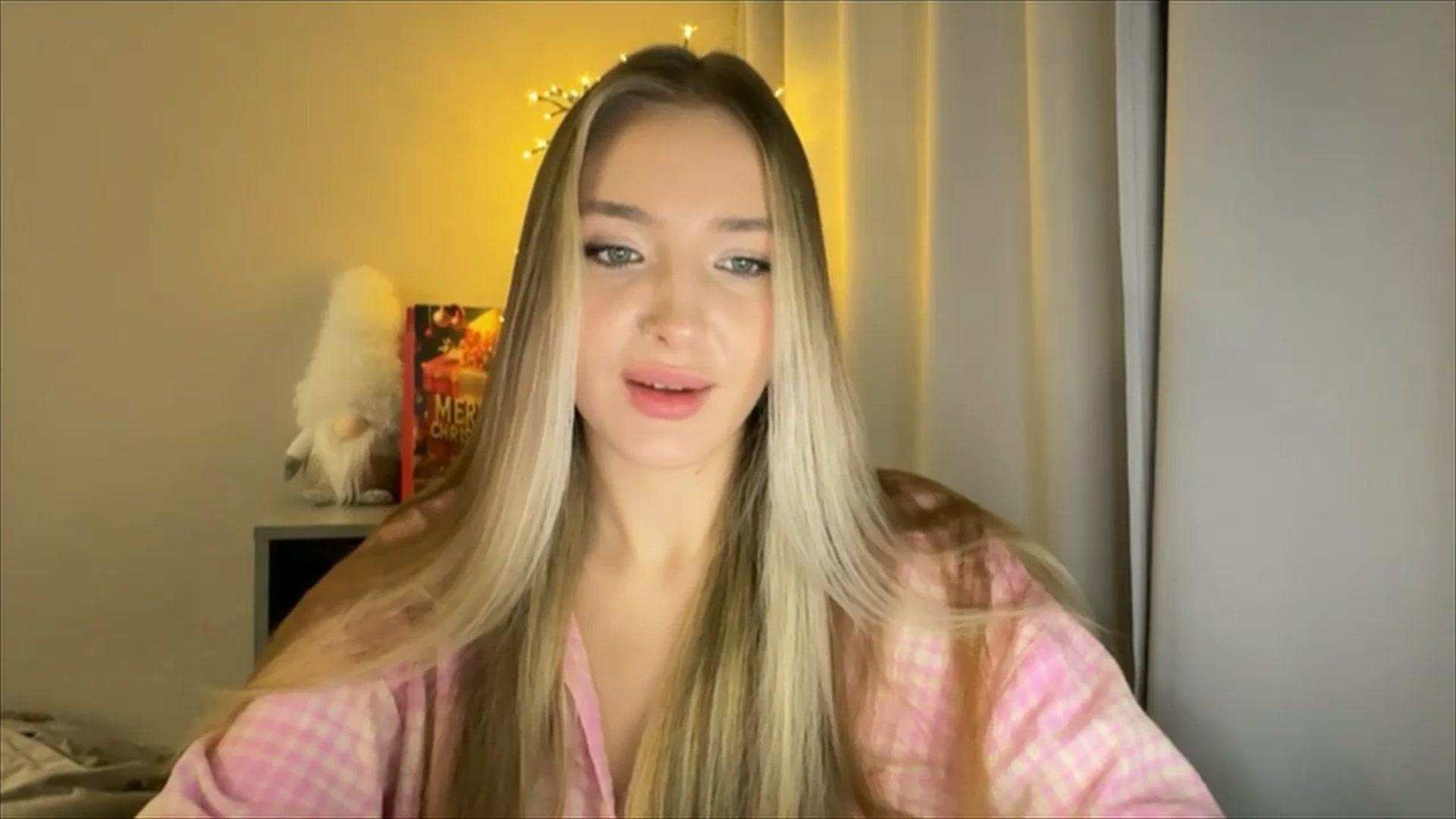 Gallery image thumbnail from My_Diana's myfreecams stream on, 12/27/2024, 14:41 image 10 of 20