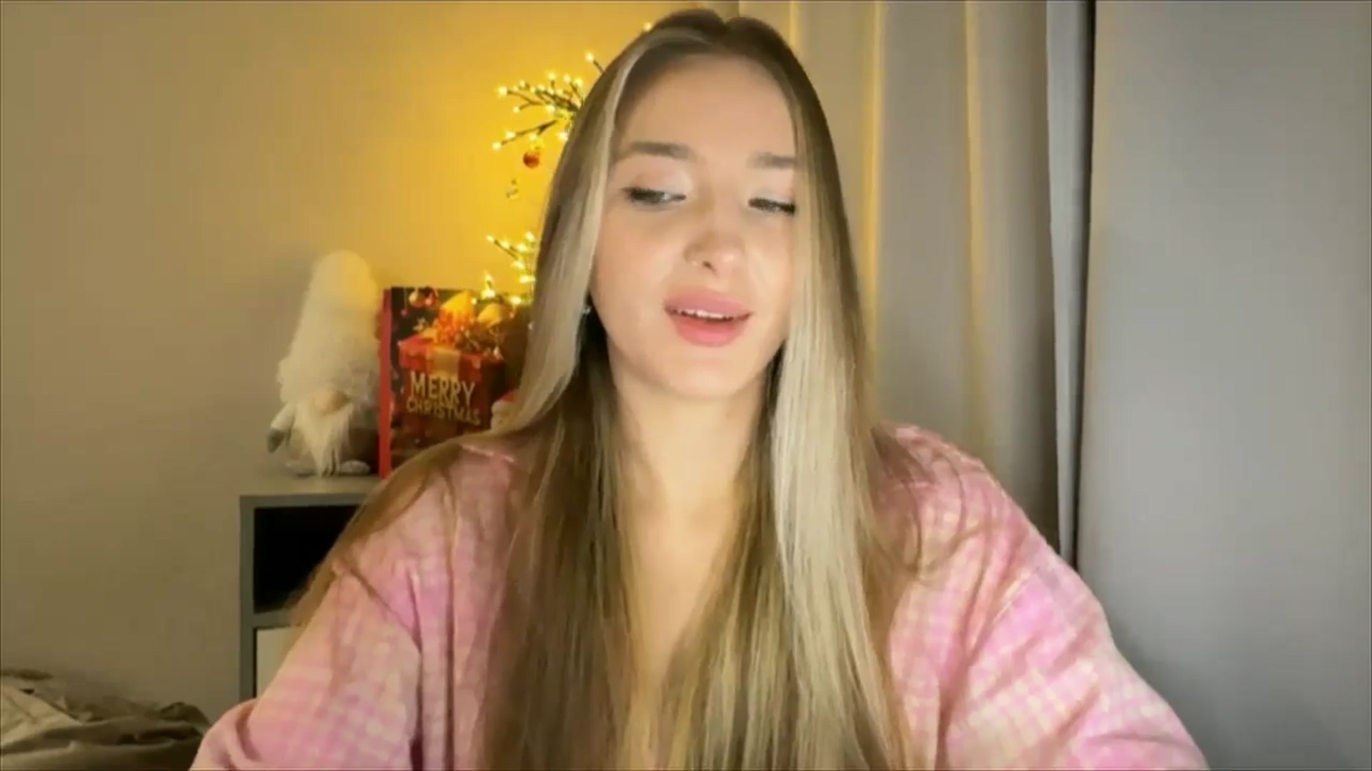 Gallery image thumbnail from My_Diana's myfreecams stream on, 12/27/2024, 14:41 image 14 of 20
