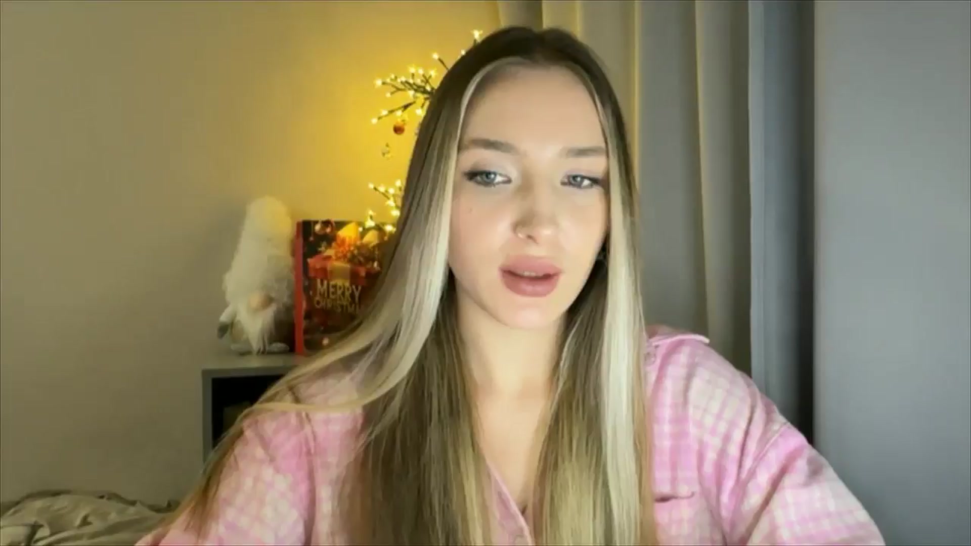 Gallery image thumbnail from My_Diana's myfreecams stream on, 12/27/2024, 21:32 image 1 of 20